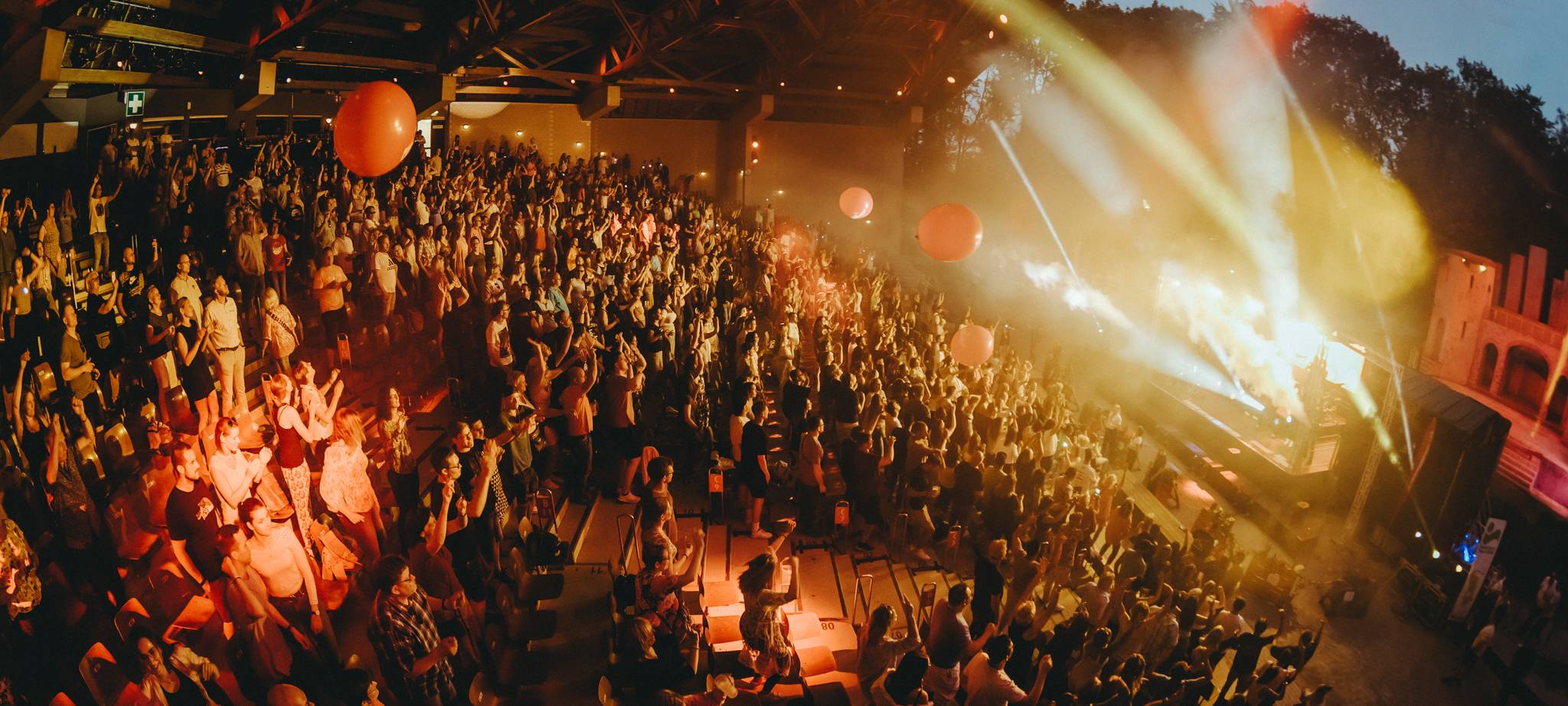 Megaparty mit YouNotUs: Die Bilder