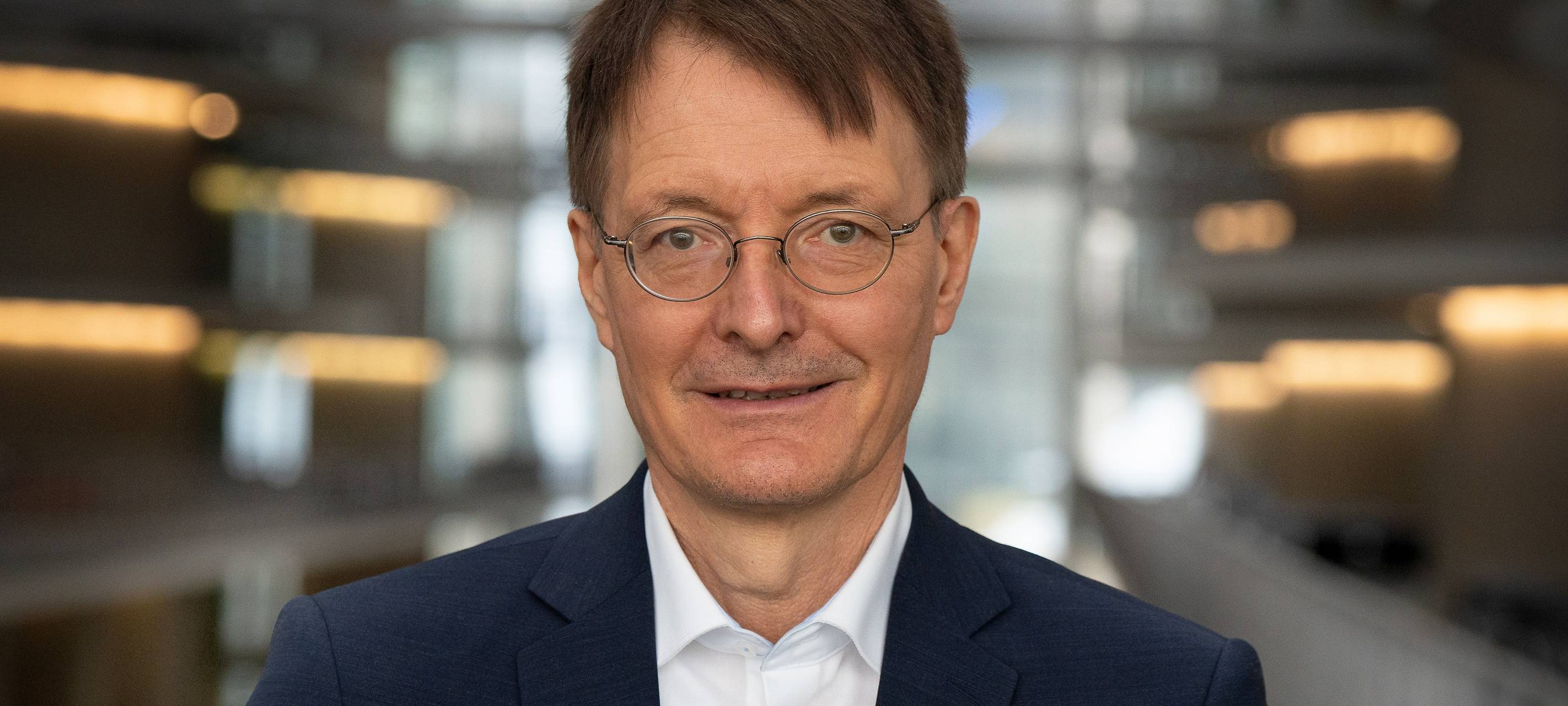 Lauterbach am Montagabend zu Diskussion im Kurhaus in Hamm