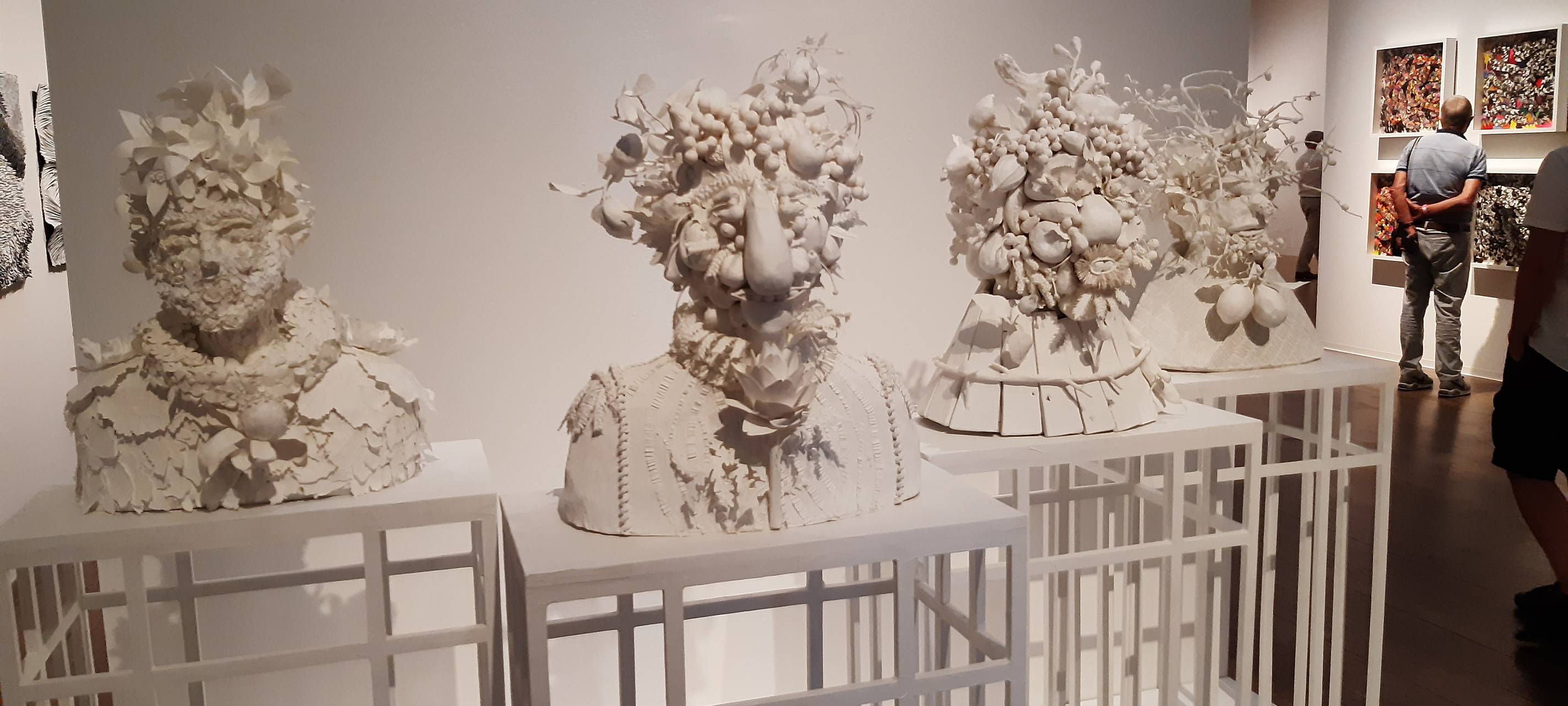 Skulpturen aus Papier.