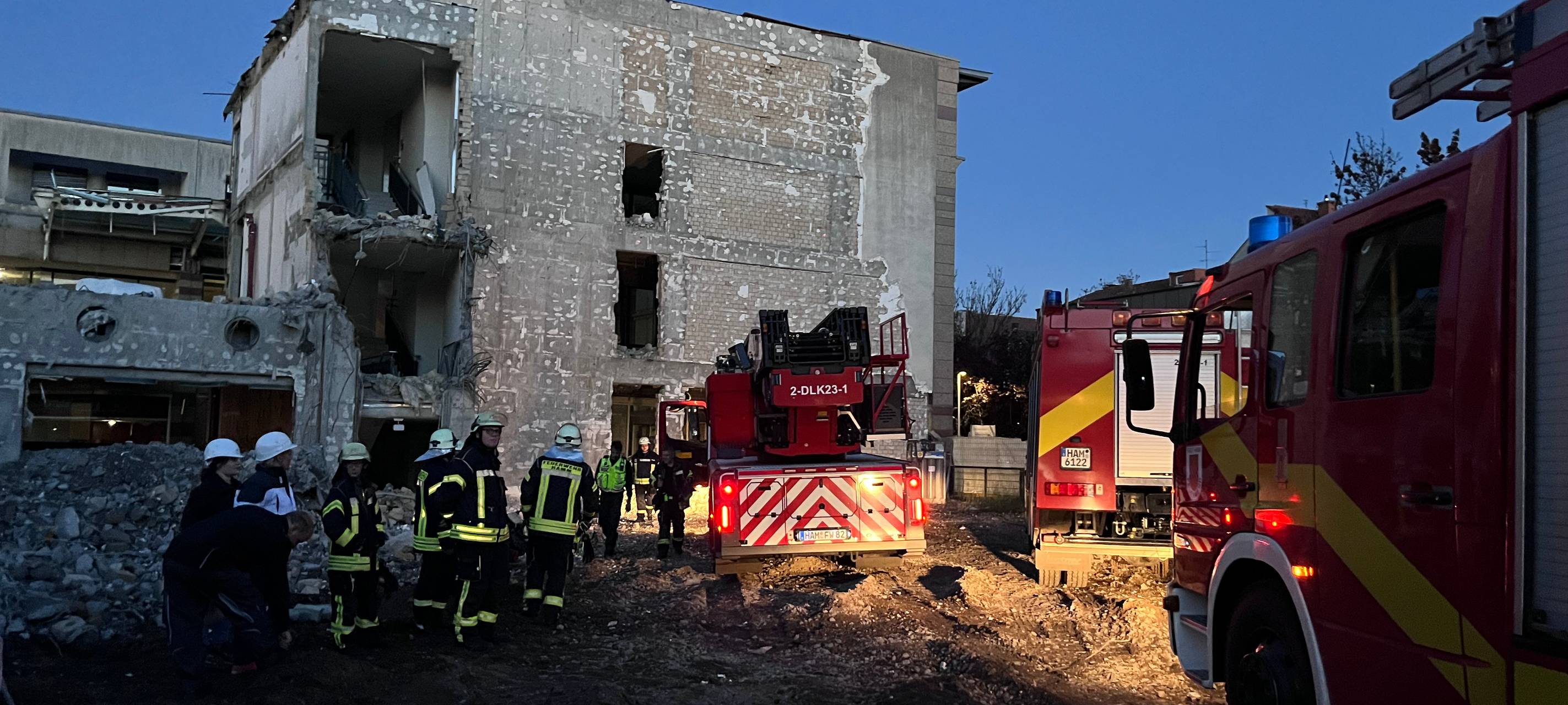 Freiwillige Feuerwehr Hamm übt an der Ritterpassage