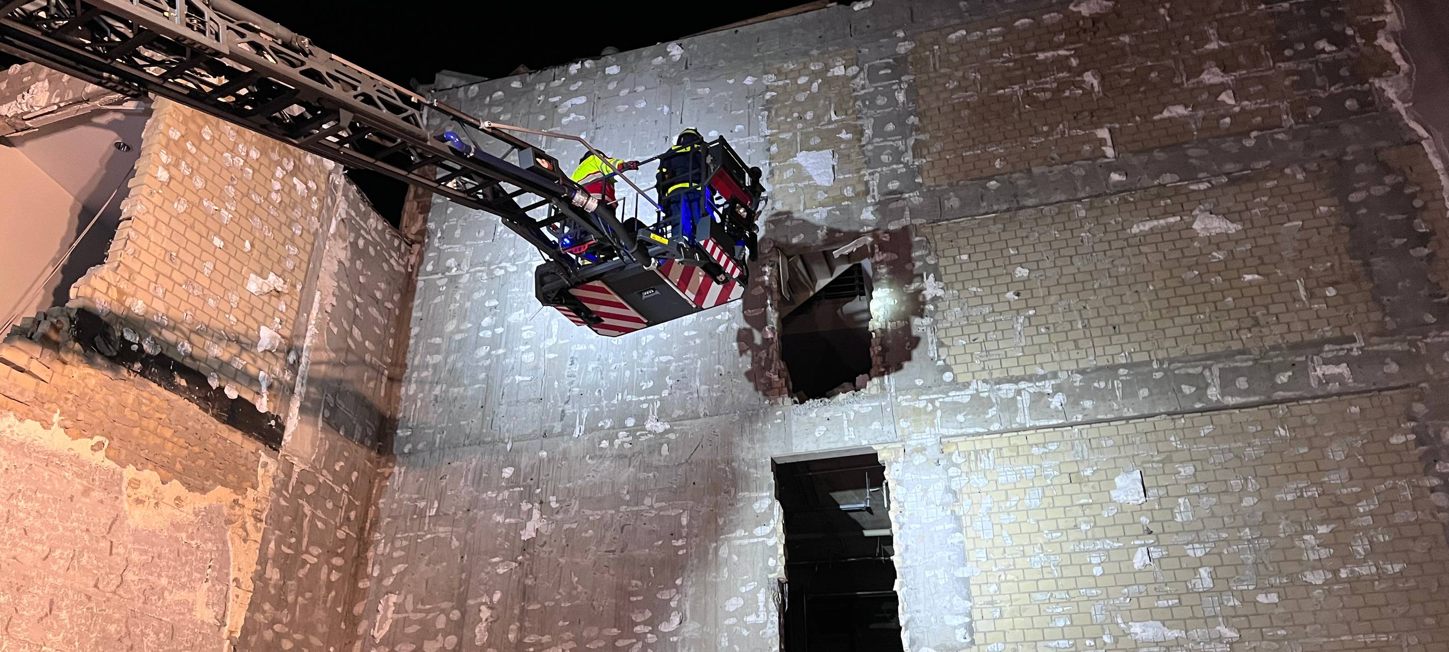 Freiwillige Feuerwehr Hamm übt an der Ritterpassage