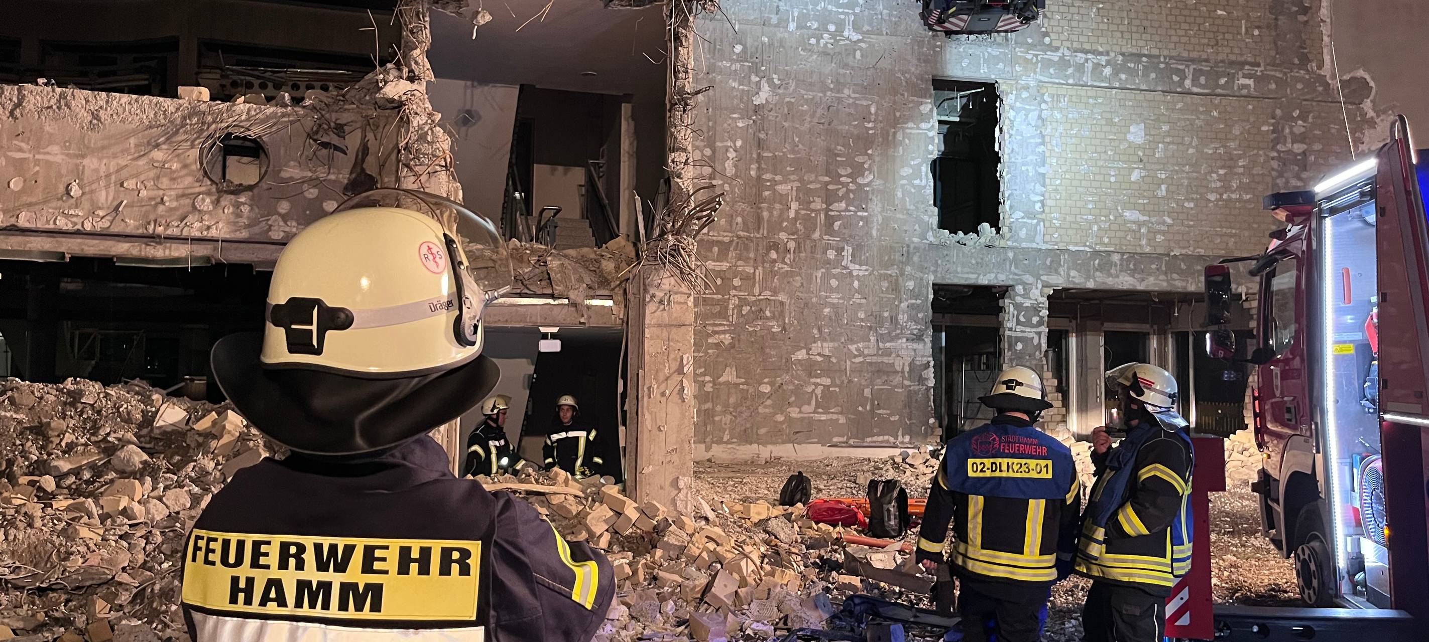 Freiwillige Feuerwehr Hamm übt an der Ritterpassage