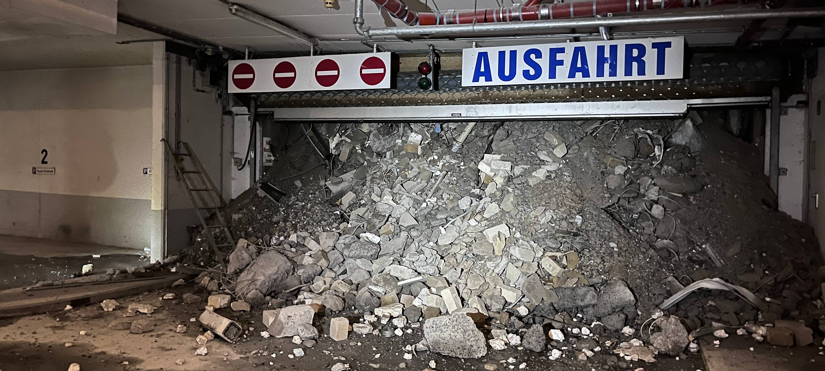Freiwillige Feuerwehr Hamm übt an der Ritterpassage