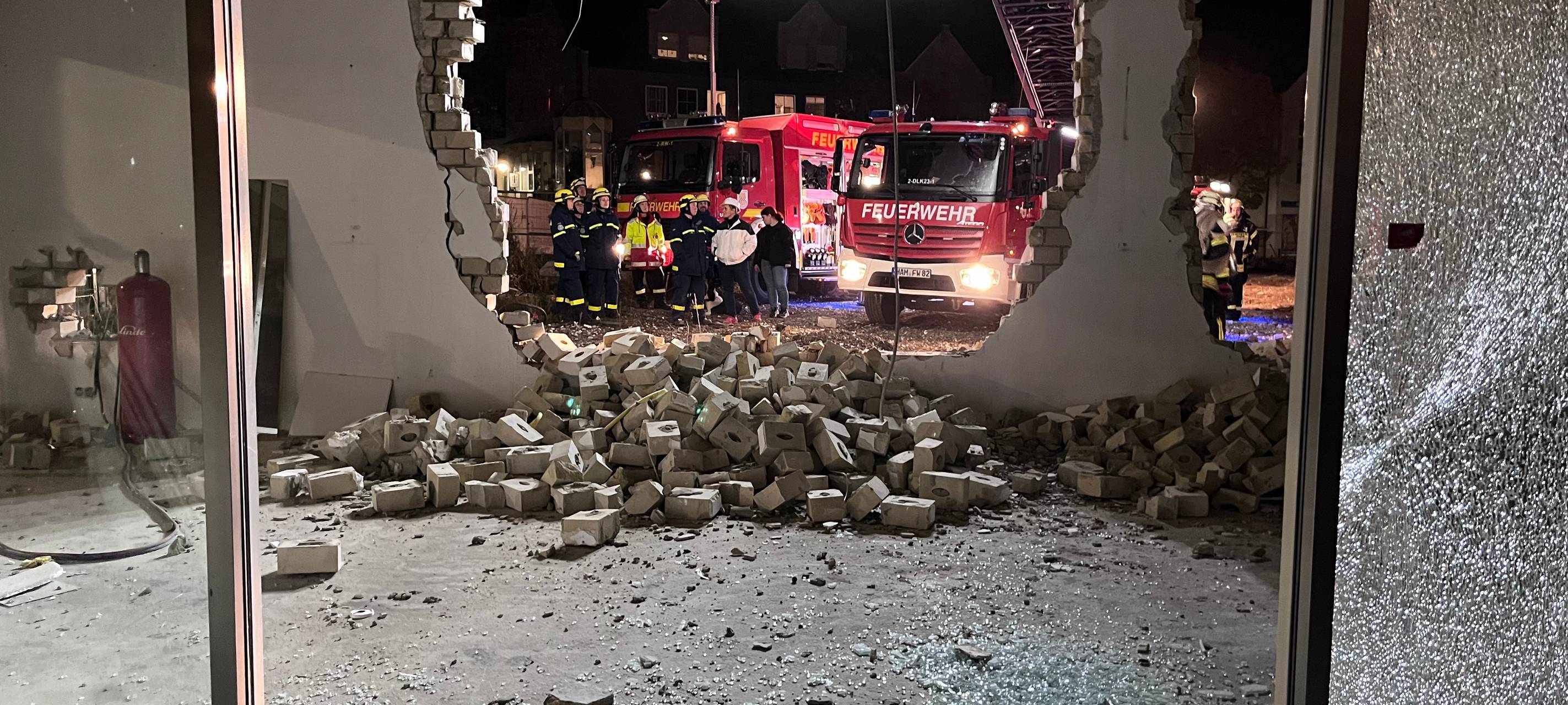 Freiwillige Feuerwehr Hamm übt an der Ritterpassage