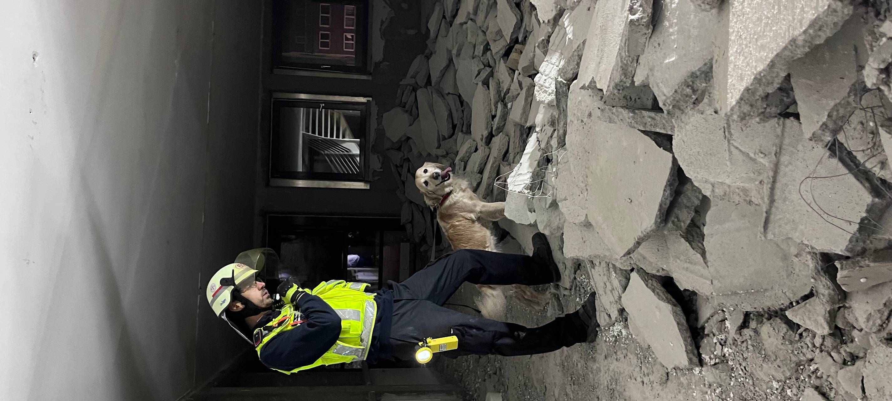 Freiwillige Feuerwehr Hamm übt an der Ritterpassage