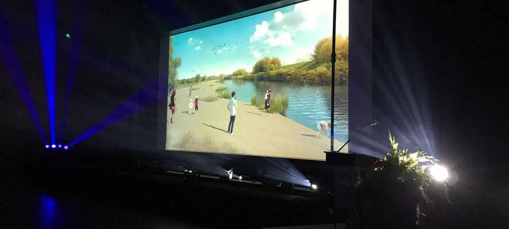 Auf einer Leinwand konnten die Besucher die Planungen sehen.