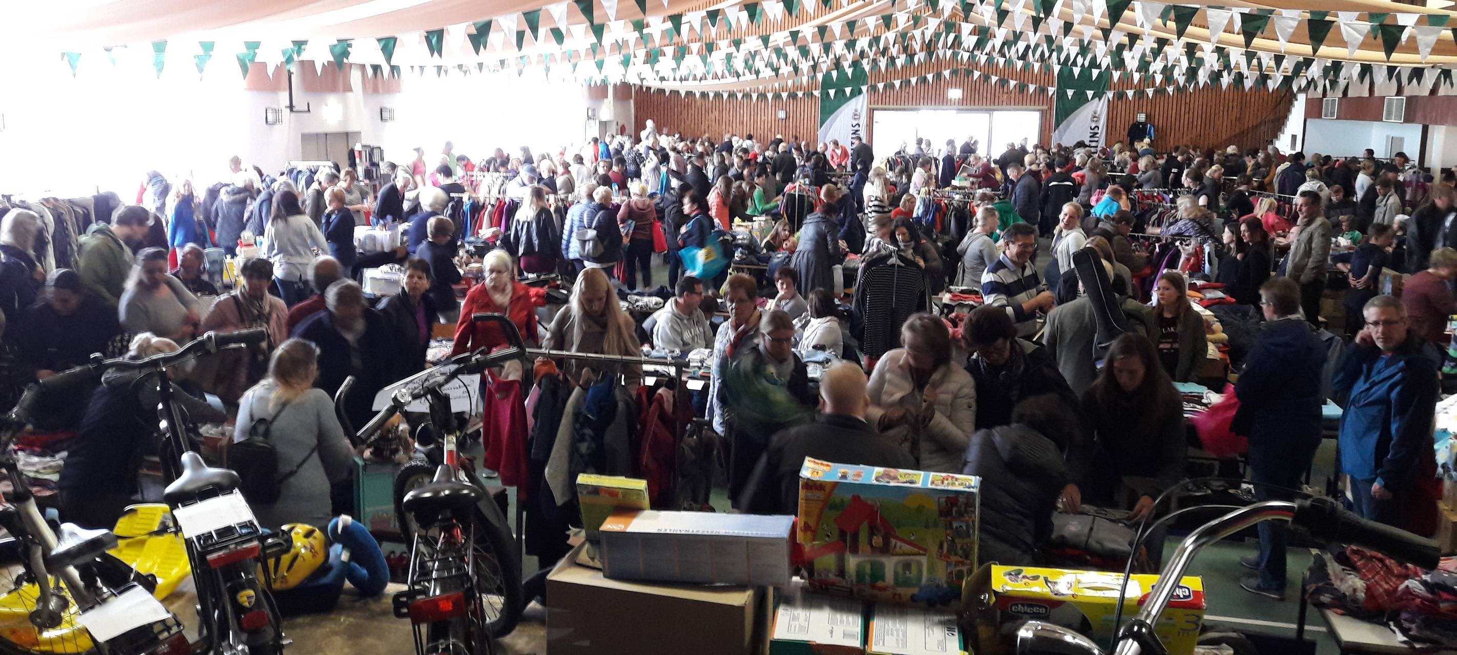 Kinder-, Teeny- und Erwachsenenklamottenmarkt