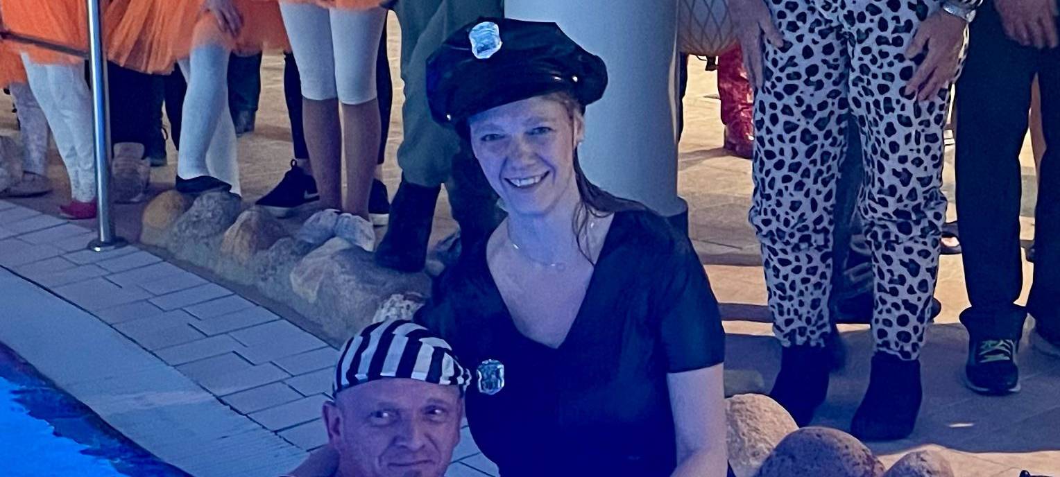 Prinz und Prinzessin im Wasser