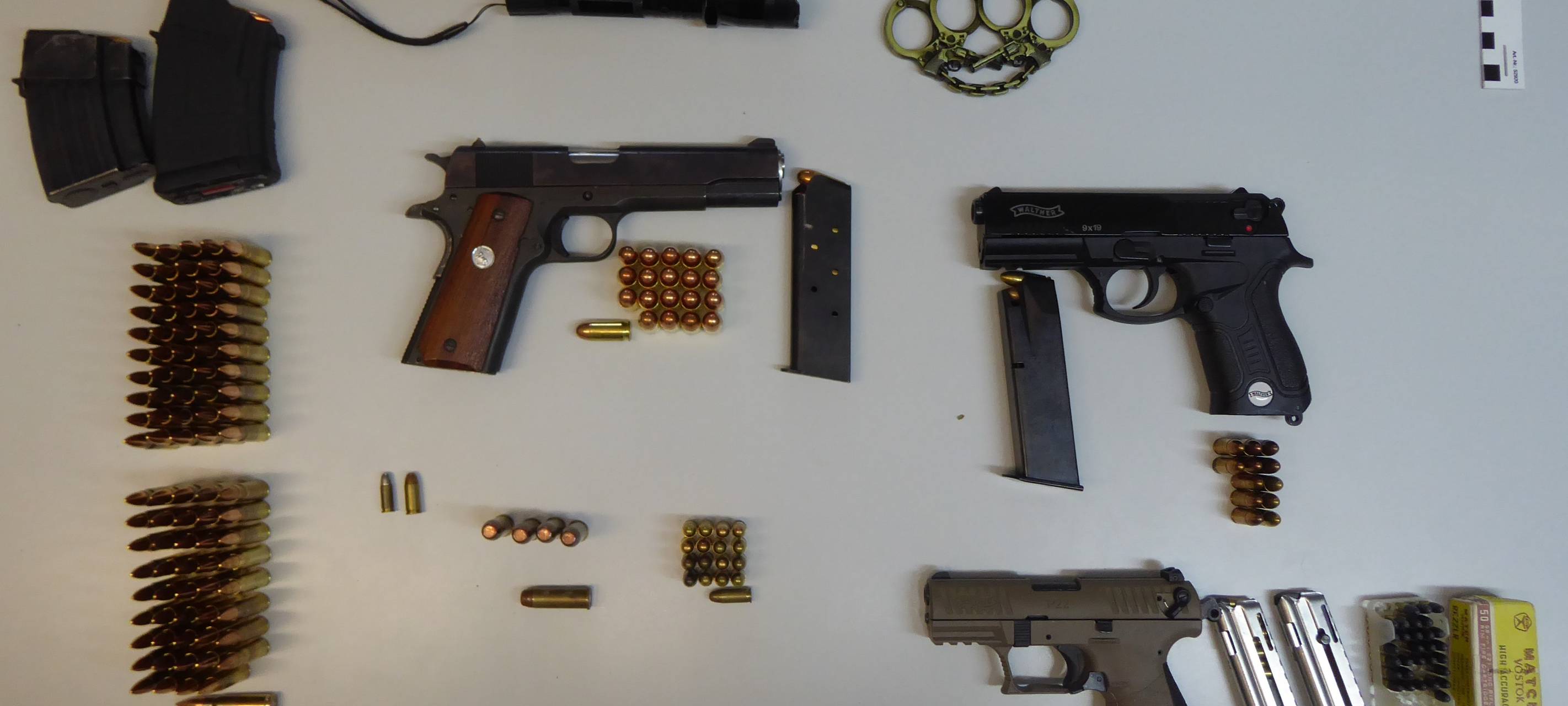 Drogen und Waffen in Heessen gefunden