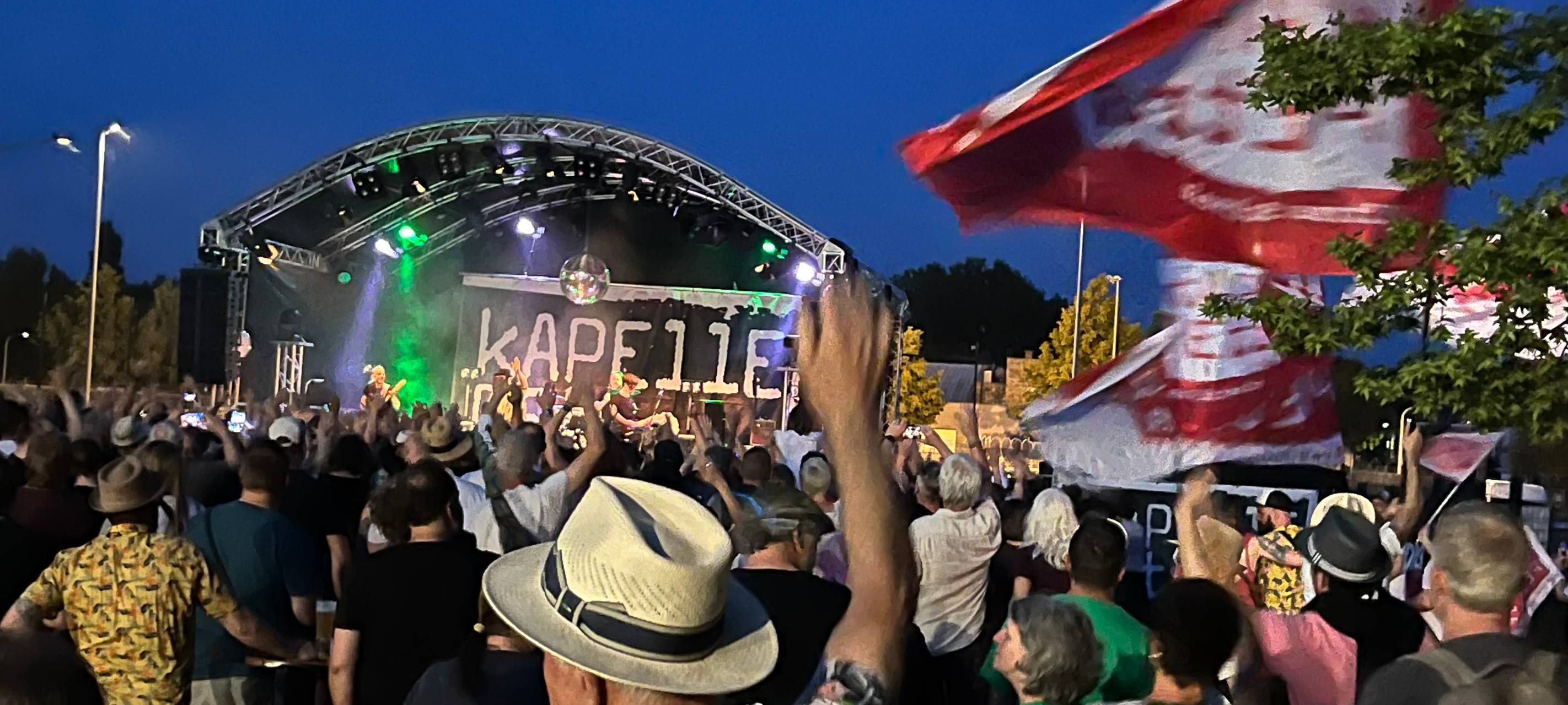 Rund 1.000 Fans beim Kapelle Somma auf Radbod in Hamm