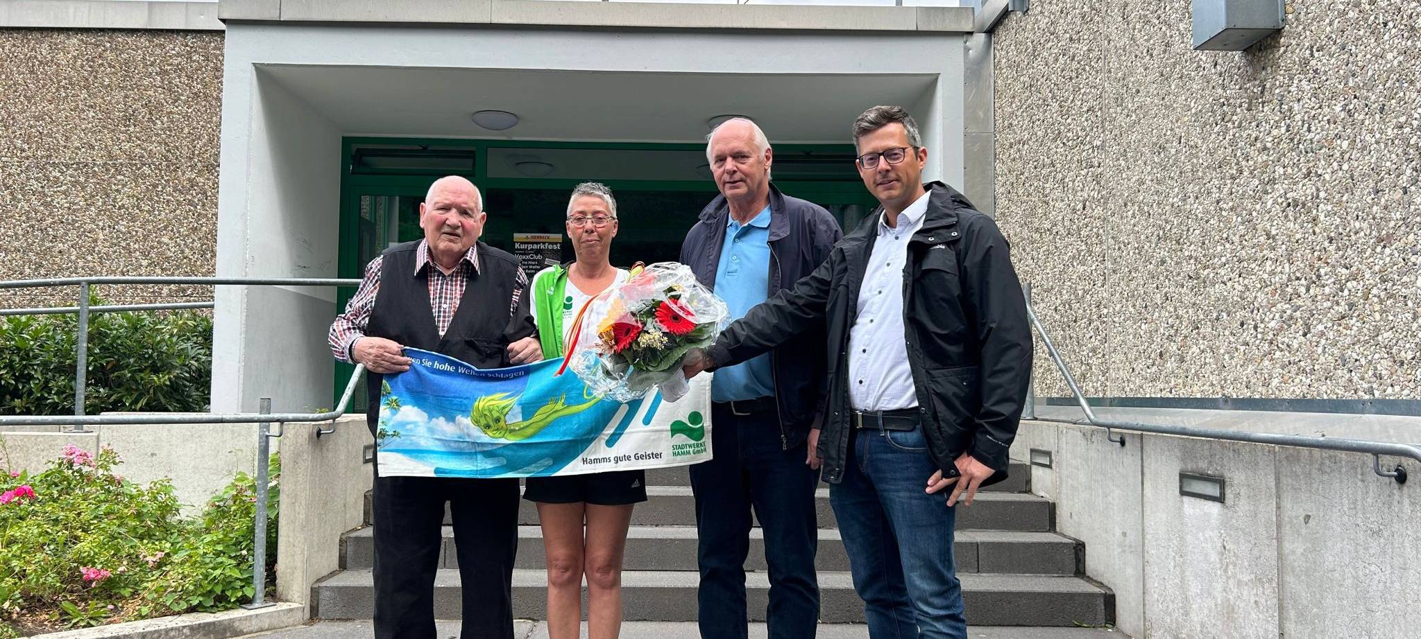 Mann schwimmt seit 60 Jahren in Hamm-Herringen