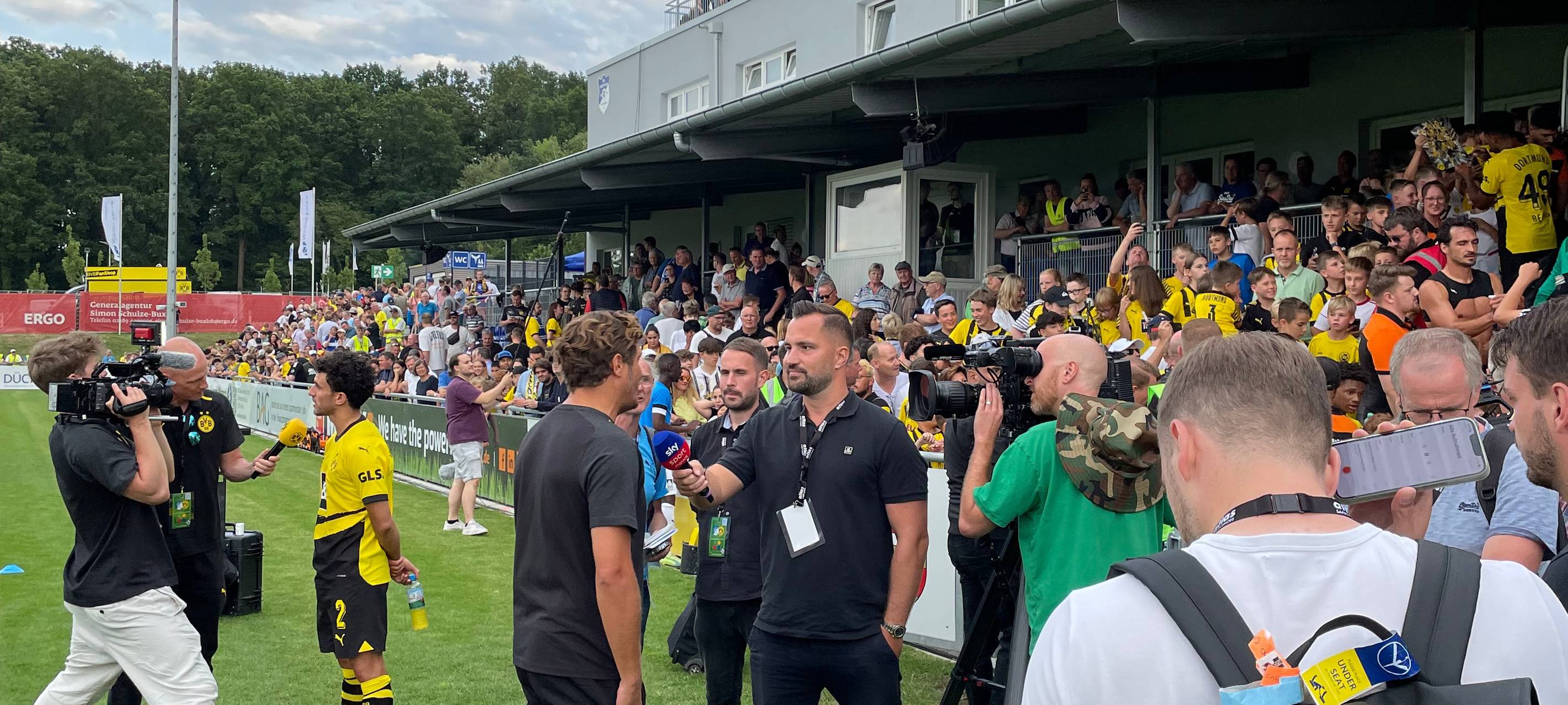 Gute Stimmung bei BVB-Testspiel gegen Westfalia Rhynern in Hamm