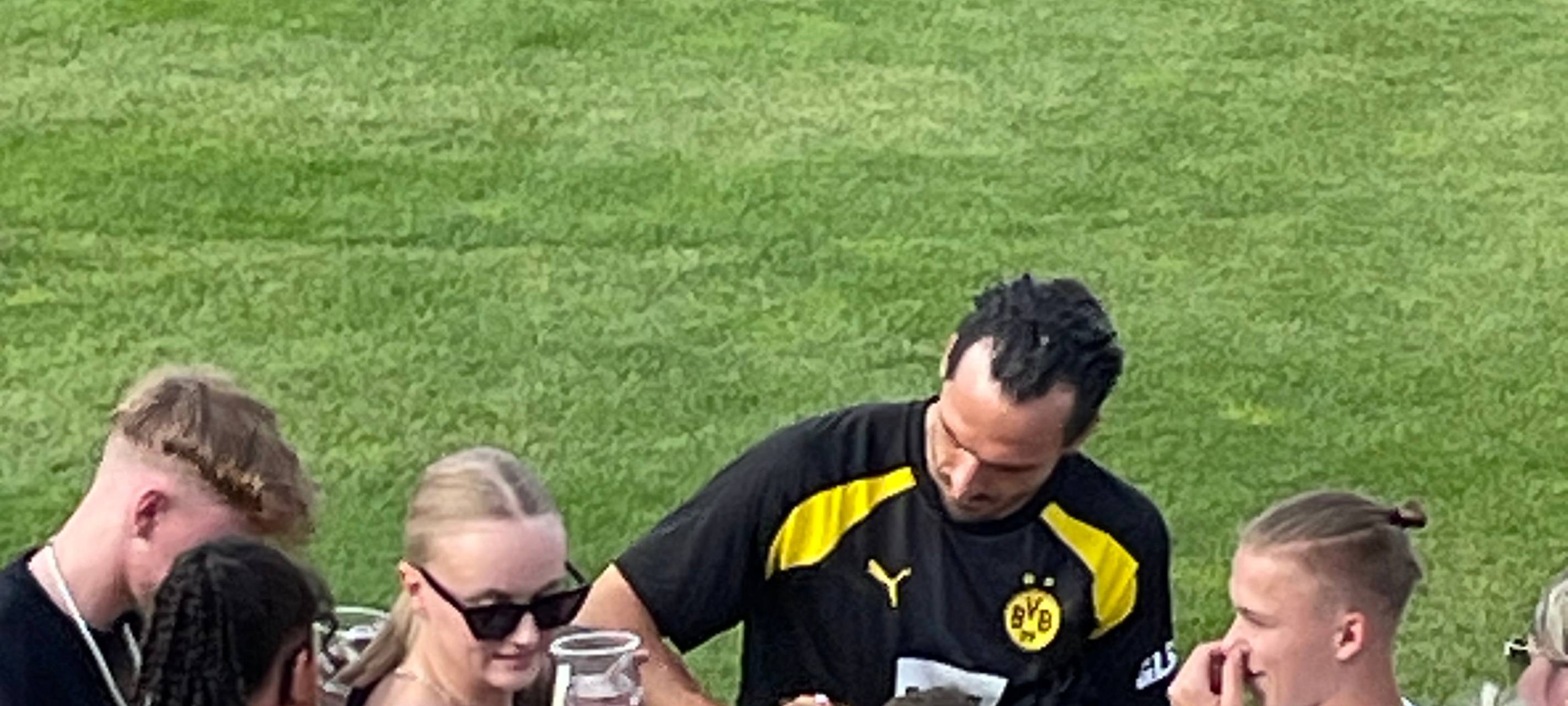 Gute Stimmung bei BVB-Testspiel gegen Westfalia Rhynern in Hamm