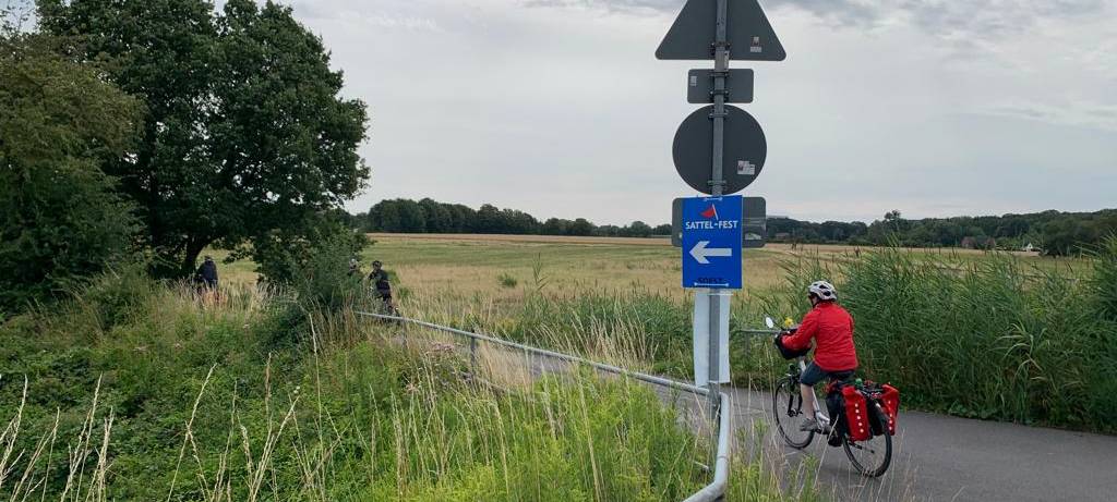 Tausende Radfahrer beim Sattelfest zwischen Hamm und Soest