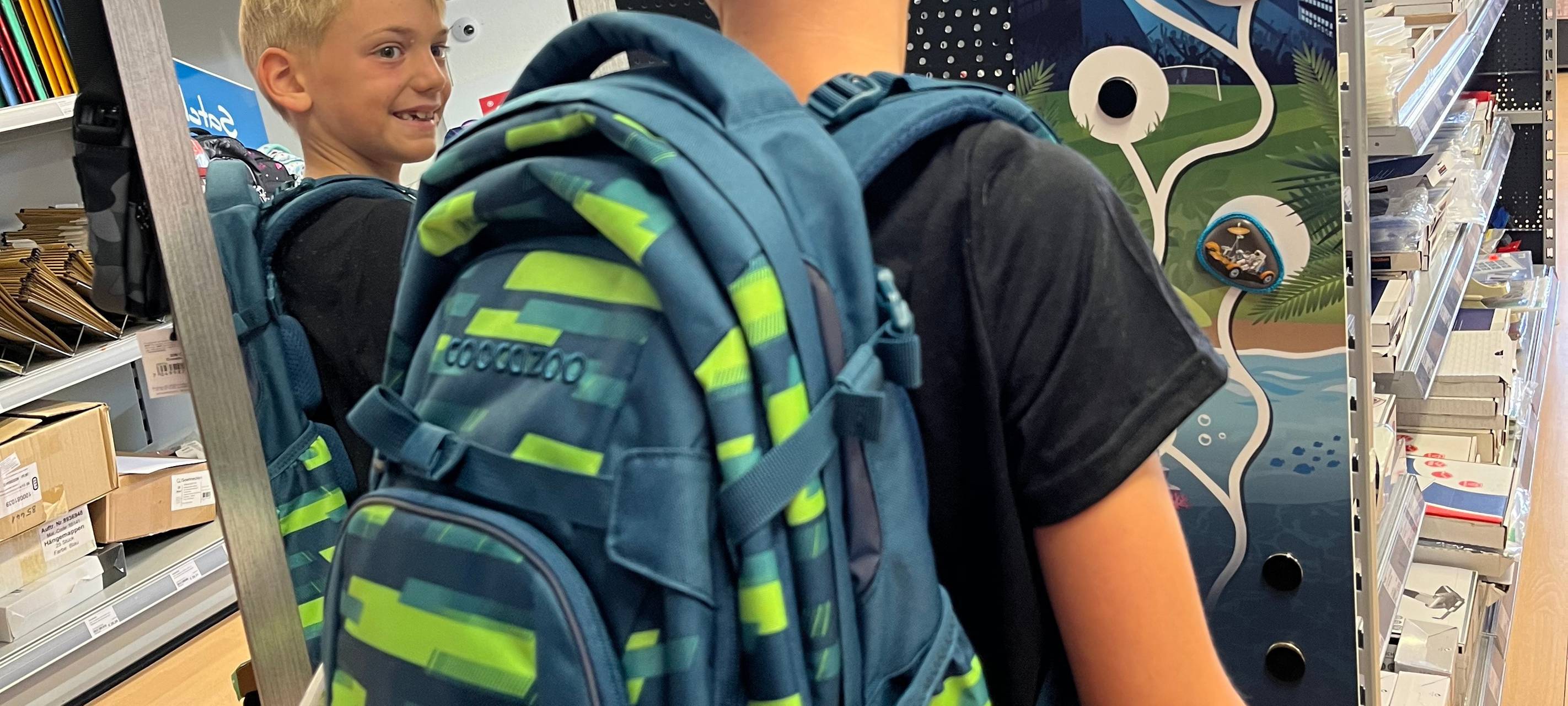 Emilio hat sich bei Menzel & Woelke einen schicken Tornister ausgesucht.