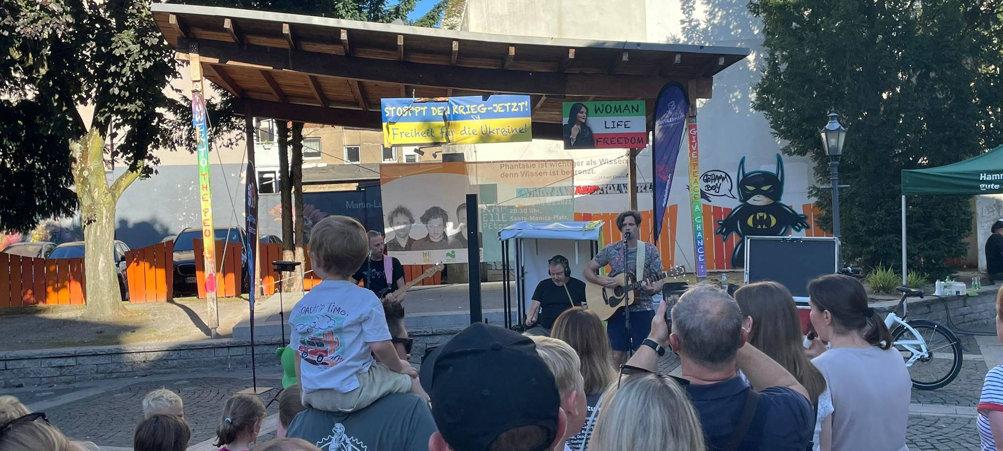 Kapelle Petra rockt Lutherplatz in Hamm-Mitte