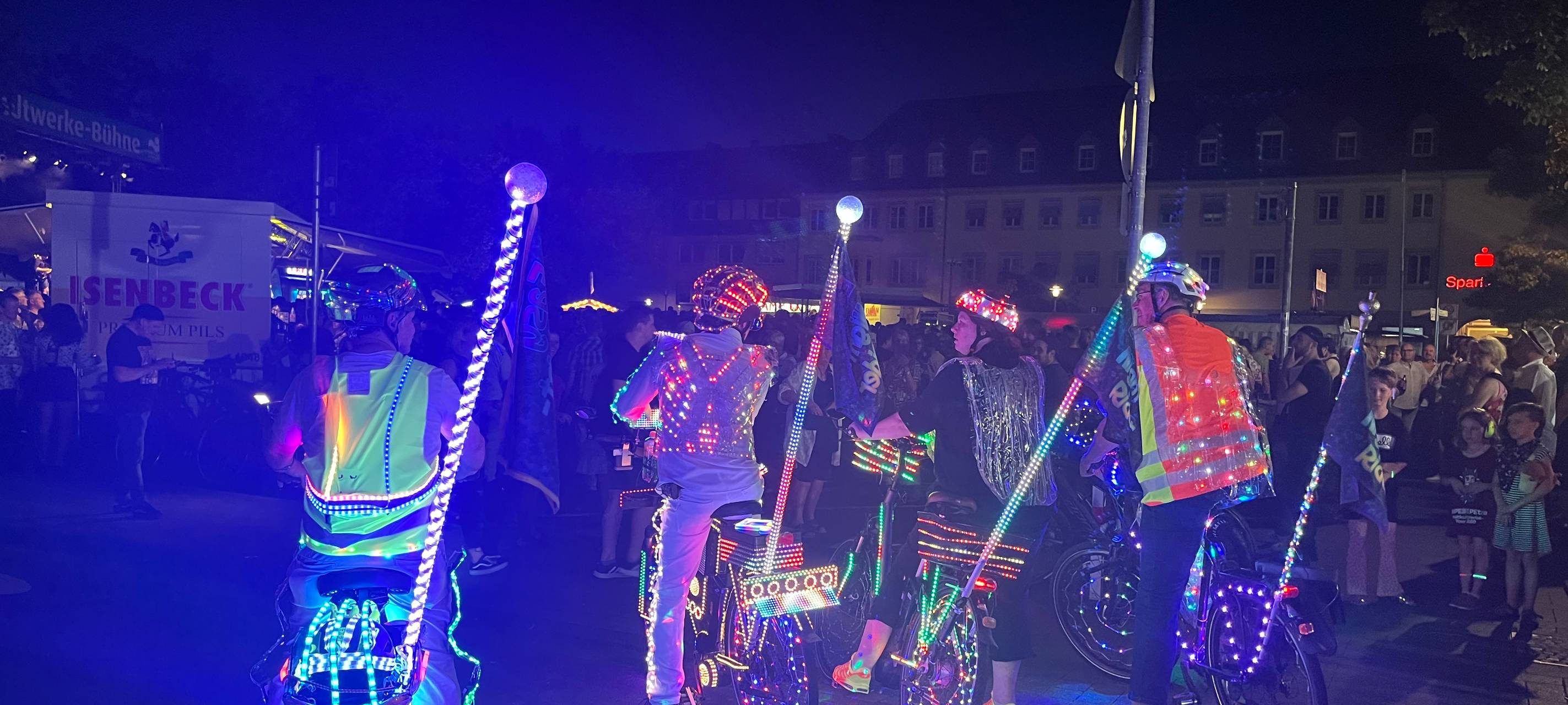 Neben den Bühnen gab es auch Programm zwischen den Standorten bei h4.