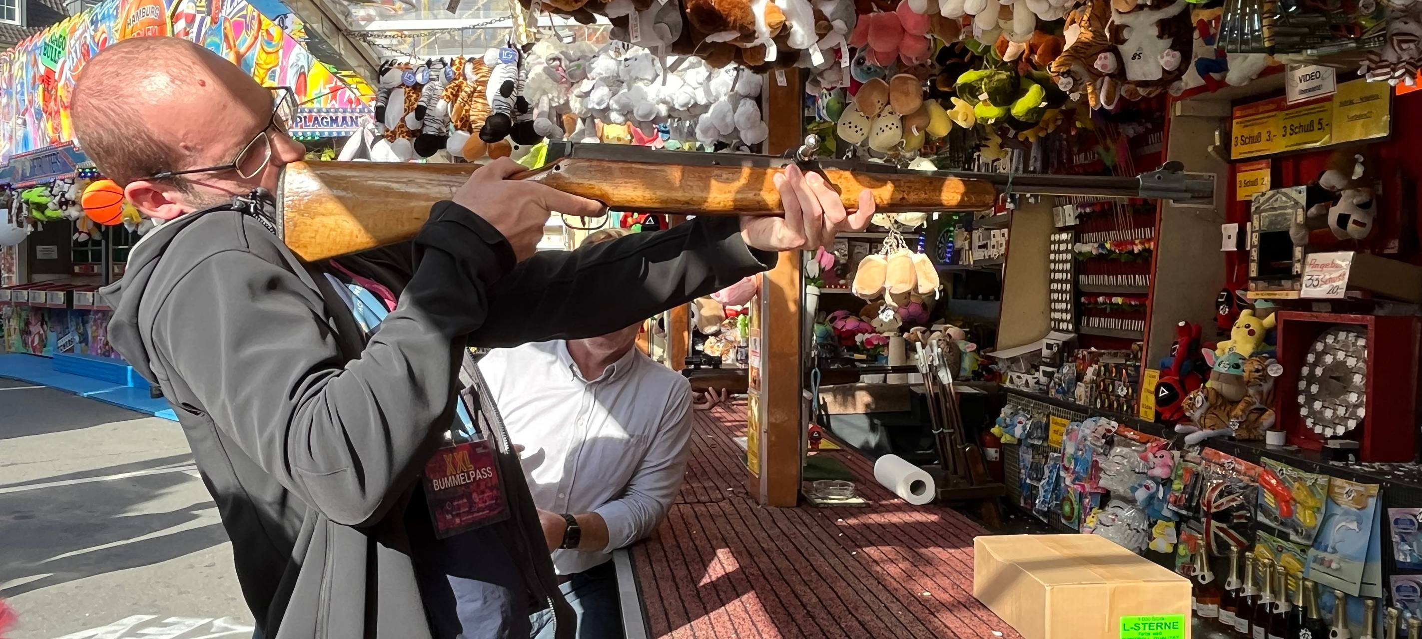 XXL-Bummelpassgewinner machen Stunikenmarkt in Hamm unsicher