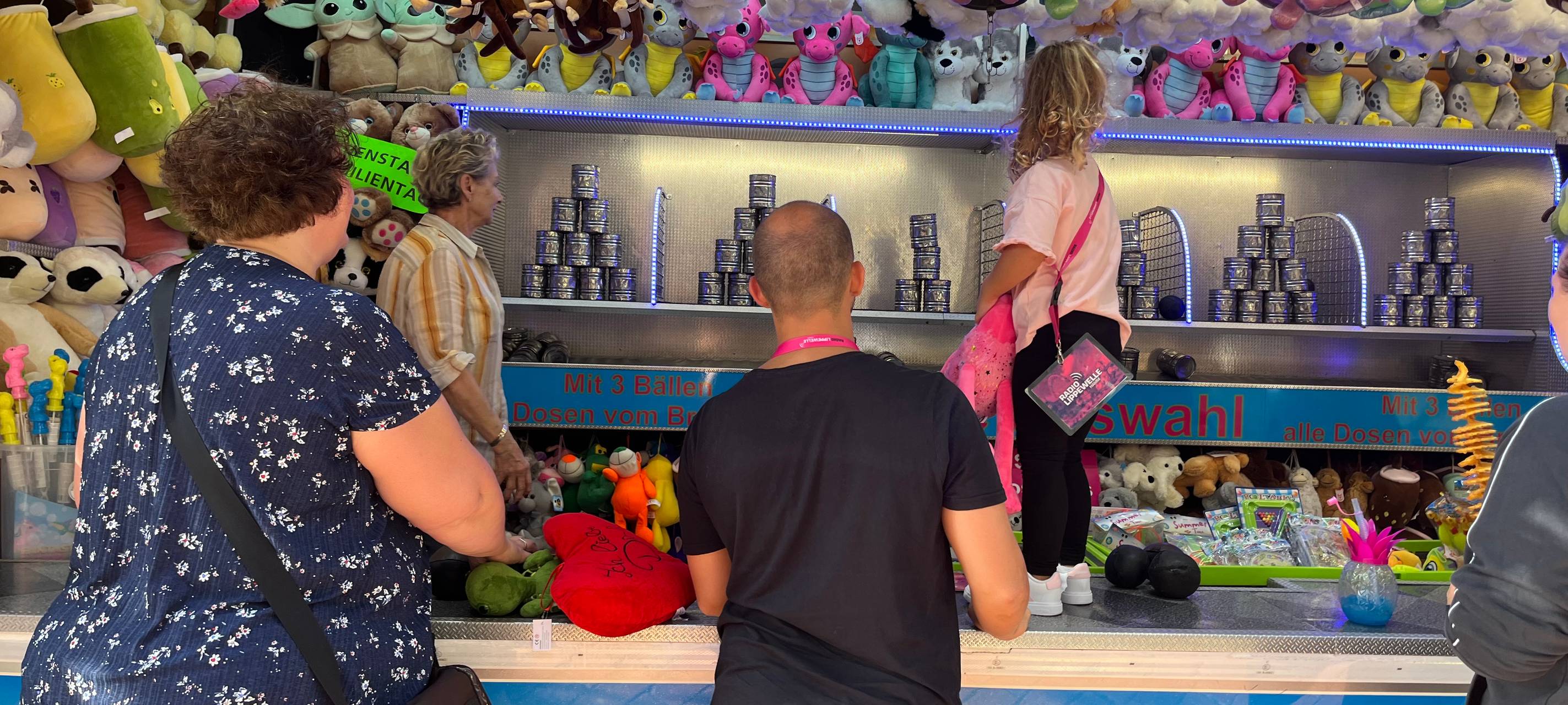 XXL-Bummelpassgewinner machen Stunikenmarkt in Hamm unsicher