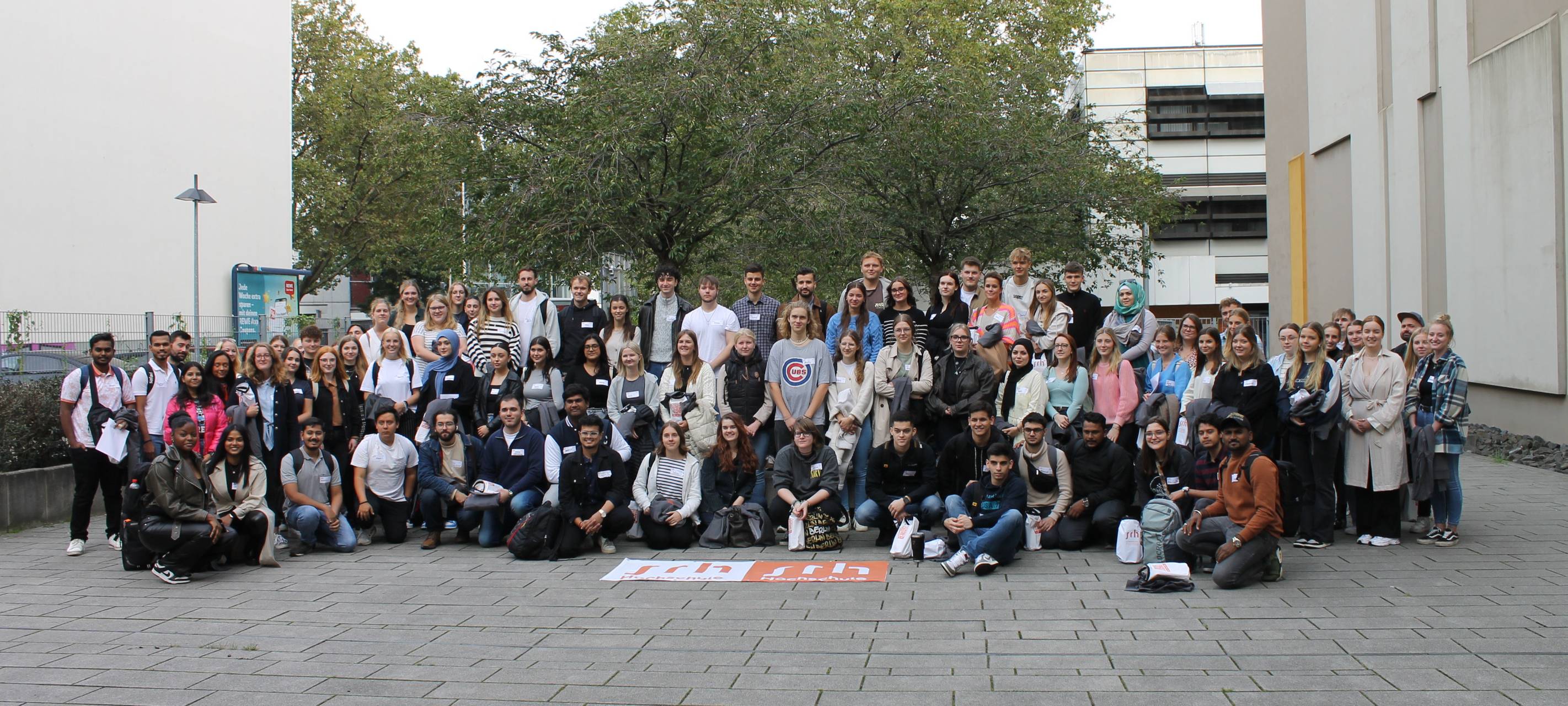 SRH Hochschule begrüßt 400 Studierende in Hamm