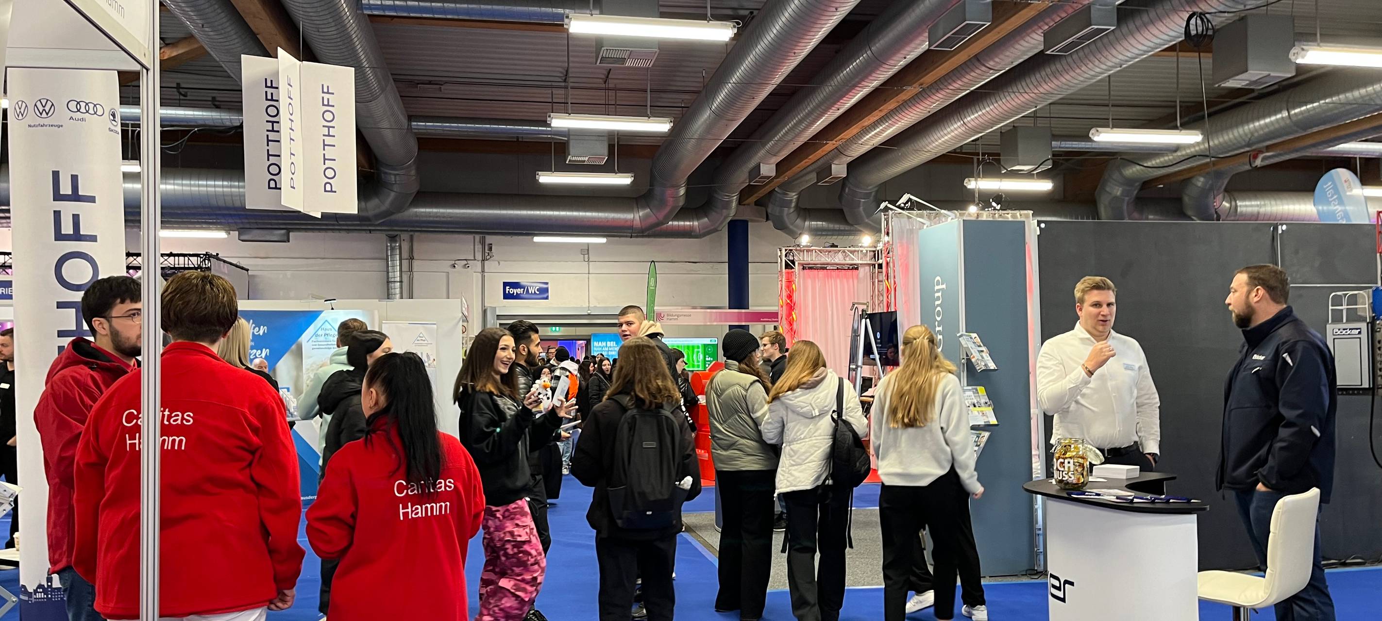 Bei der Bildungsmesse in den Zentralhallen war schon kurz nach Öffnung einiges los.