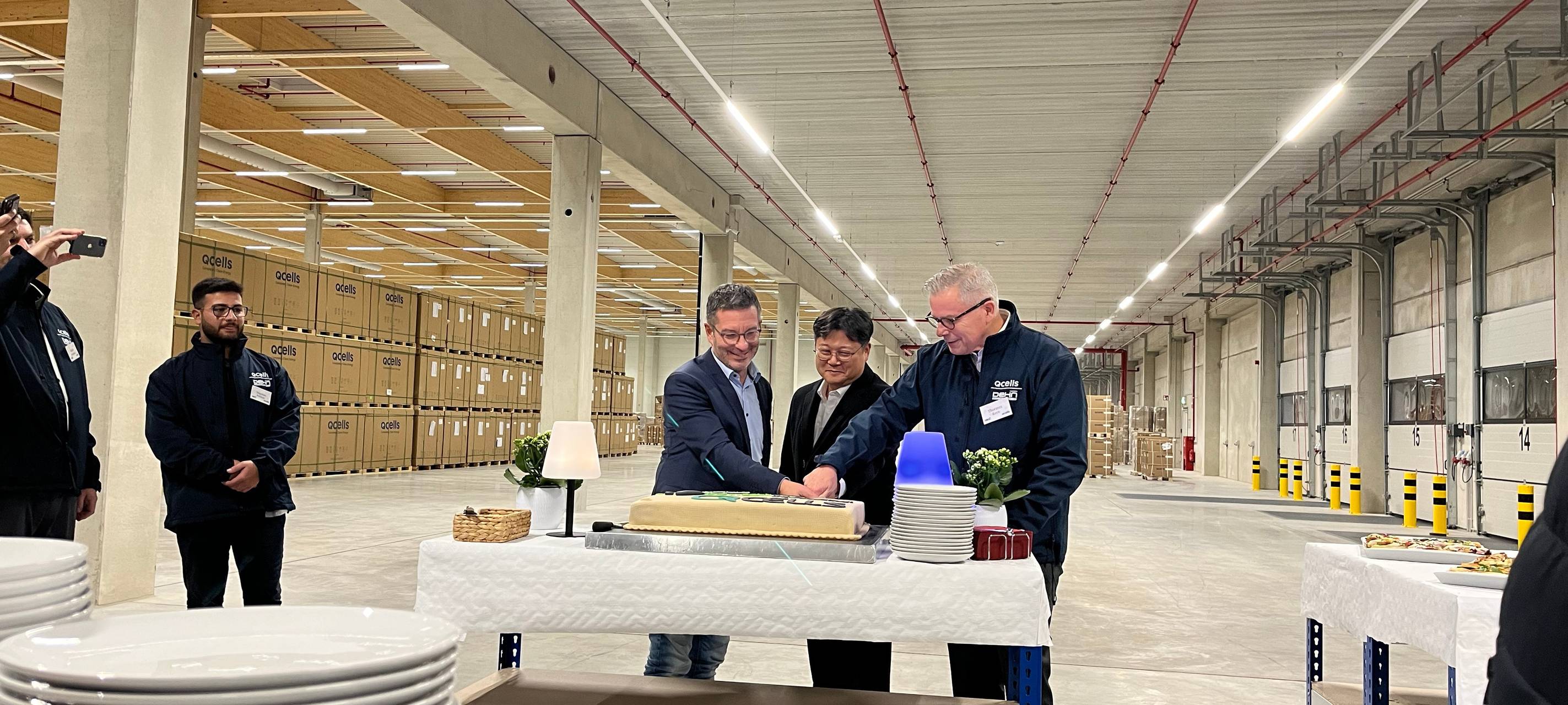 Koreanische Solar-Firma eröffnet Standort in Hamm