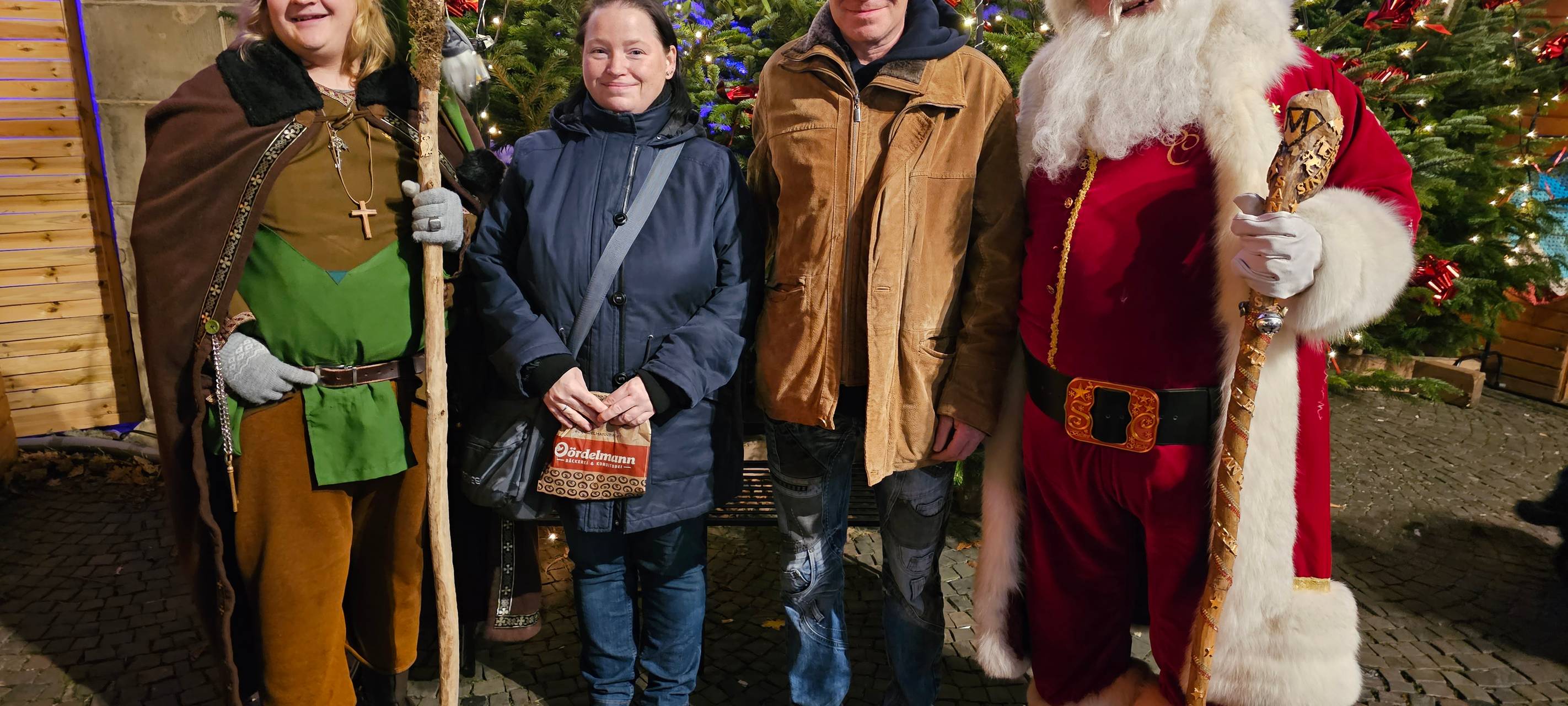 Lippewelle-Herzhütte: Viele Spenden und Besuch von Santa Clause