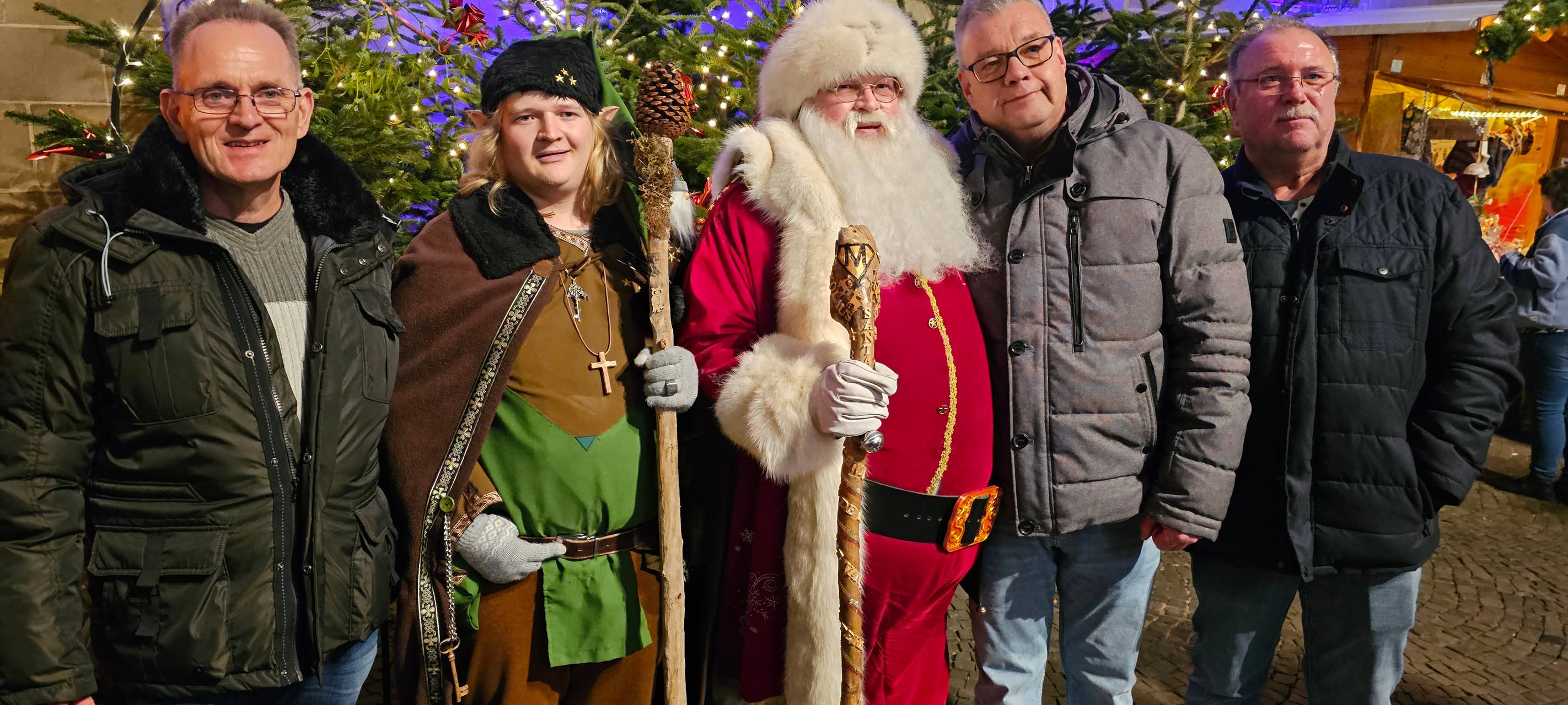 Lippewelle-Herzhütte: Viele Spenden und Besuch von Santa Clause