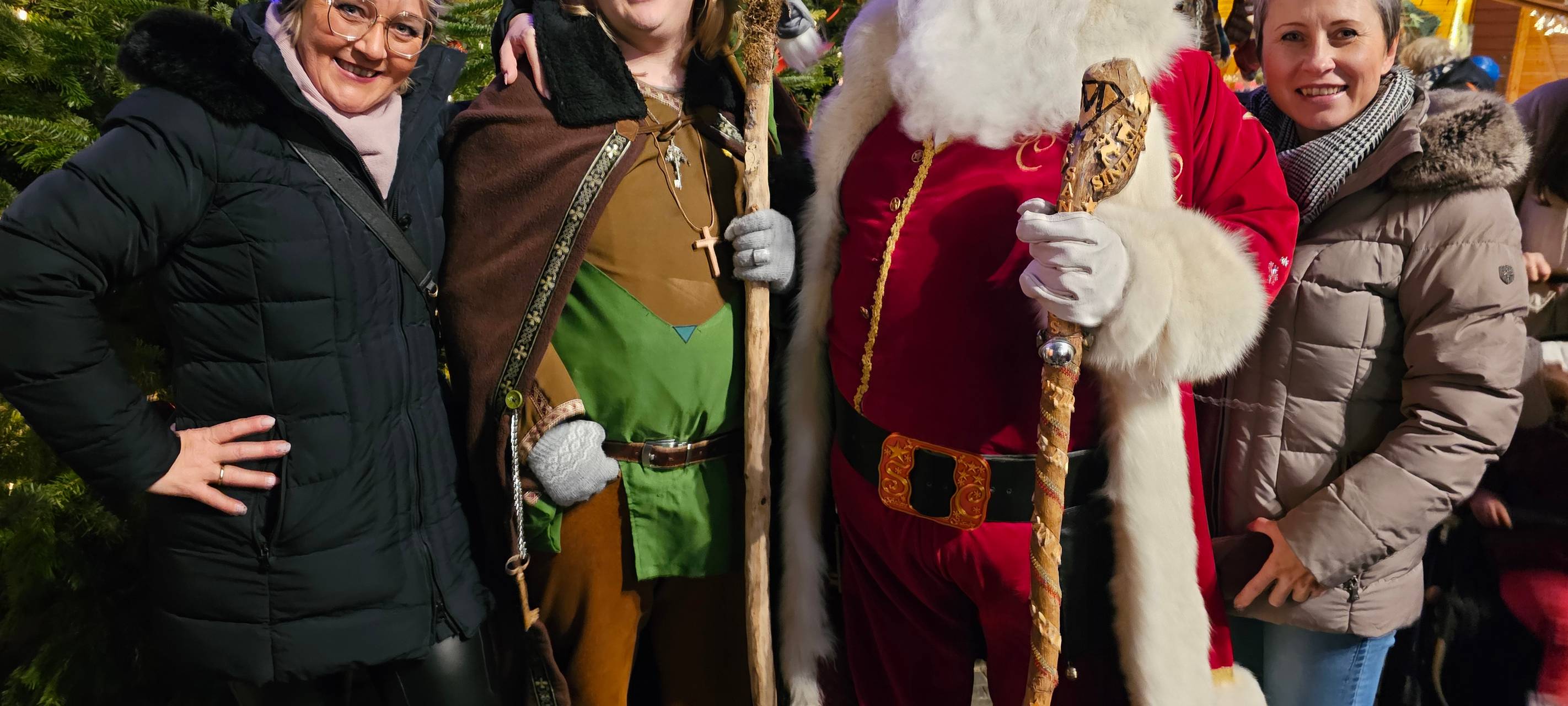 Lippewelle-Herzhütte: Viele Spenden und Besuch von Santa Clause