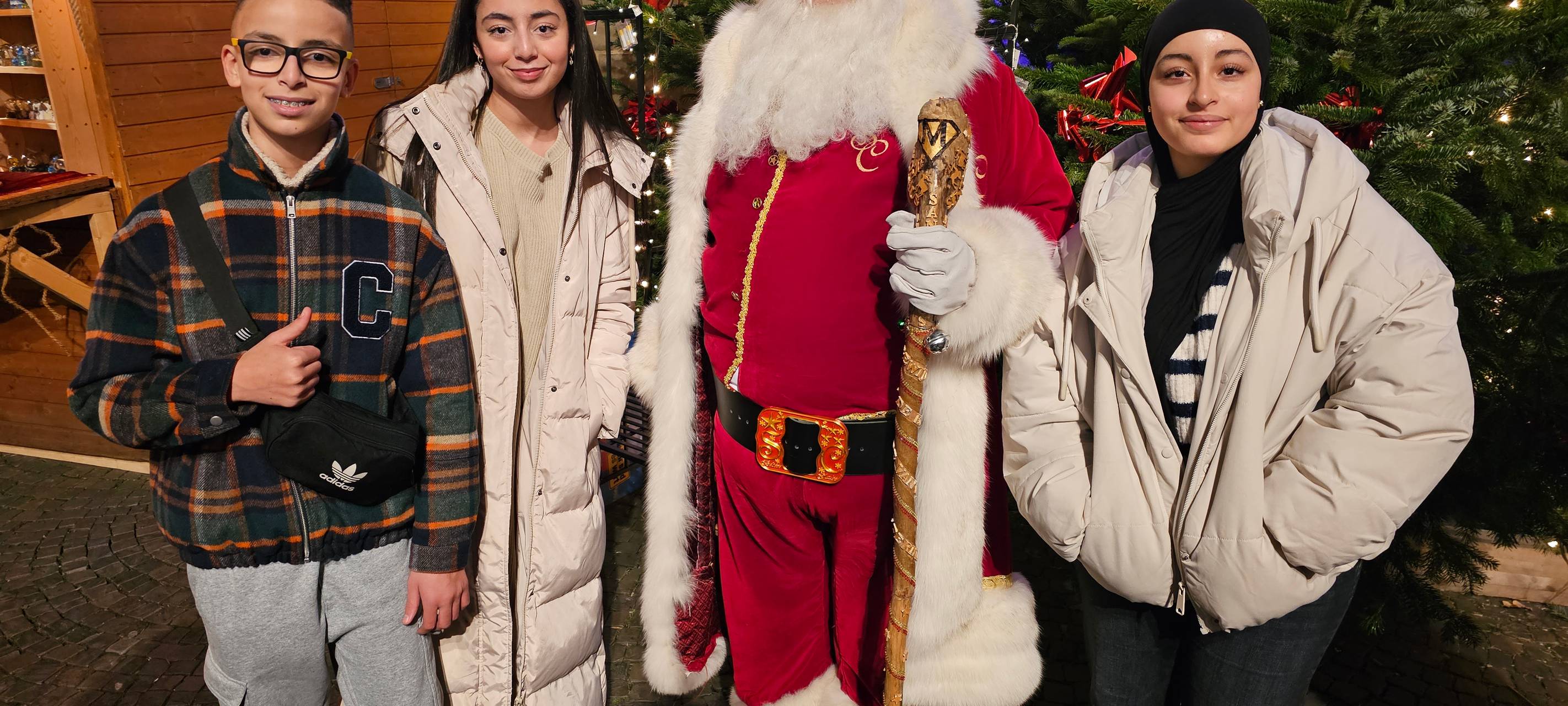 Lippewelle-Herzhütte: Viele Spenden und Besuch von Santa Clause