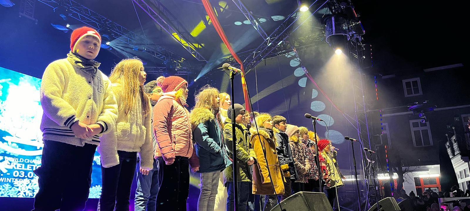 Kinderchor aus Hamm singt bei Bob-WM in Winterberg