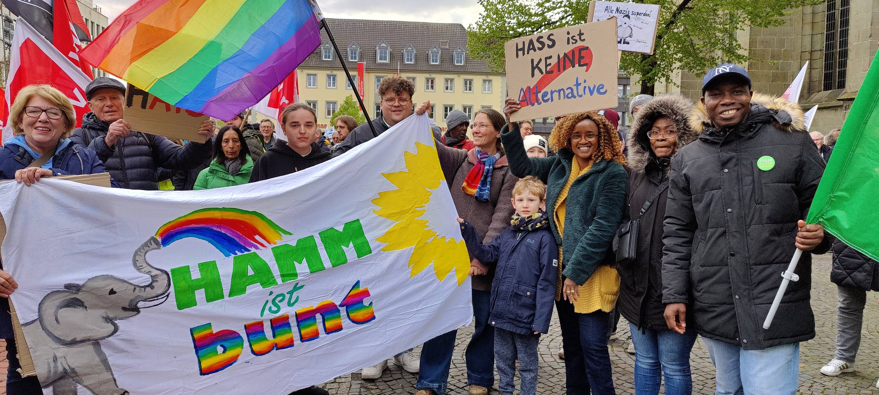 "Bunt statt braun." - Eindrücke von der Demo gegen rechts in Hamm