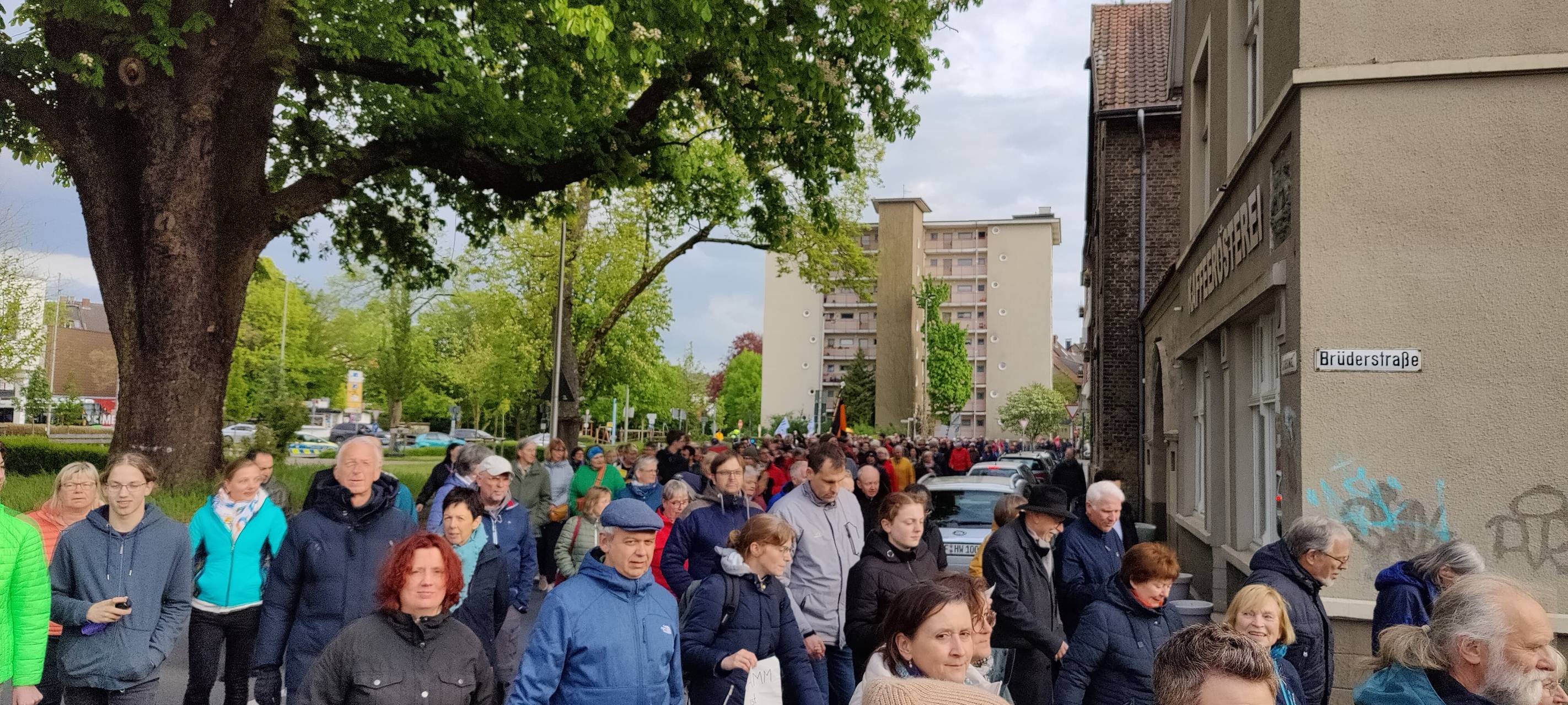 "Bunt statt braun." - Eindrücke von der Demo gegen rechts in Hamm
