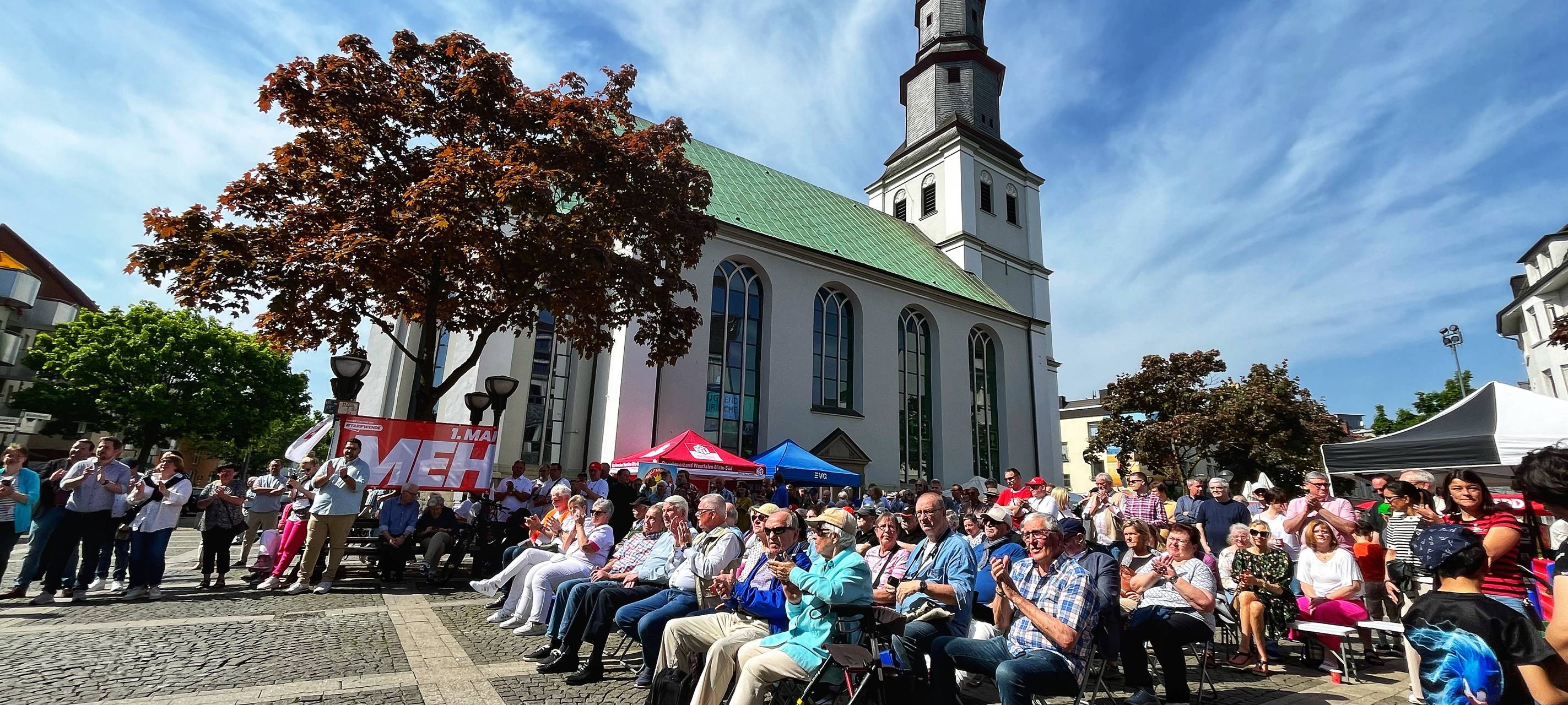 Das Publikum bei der Maikundgebung des DGB.
