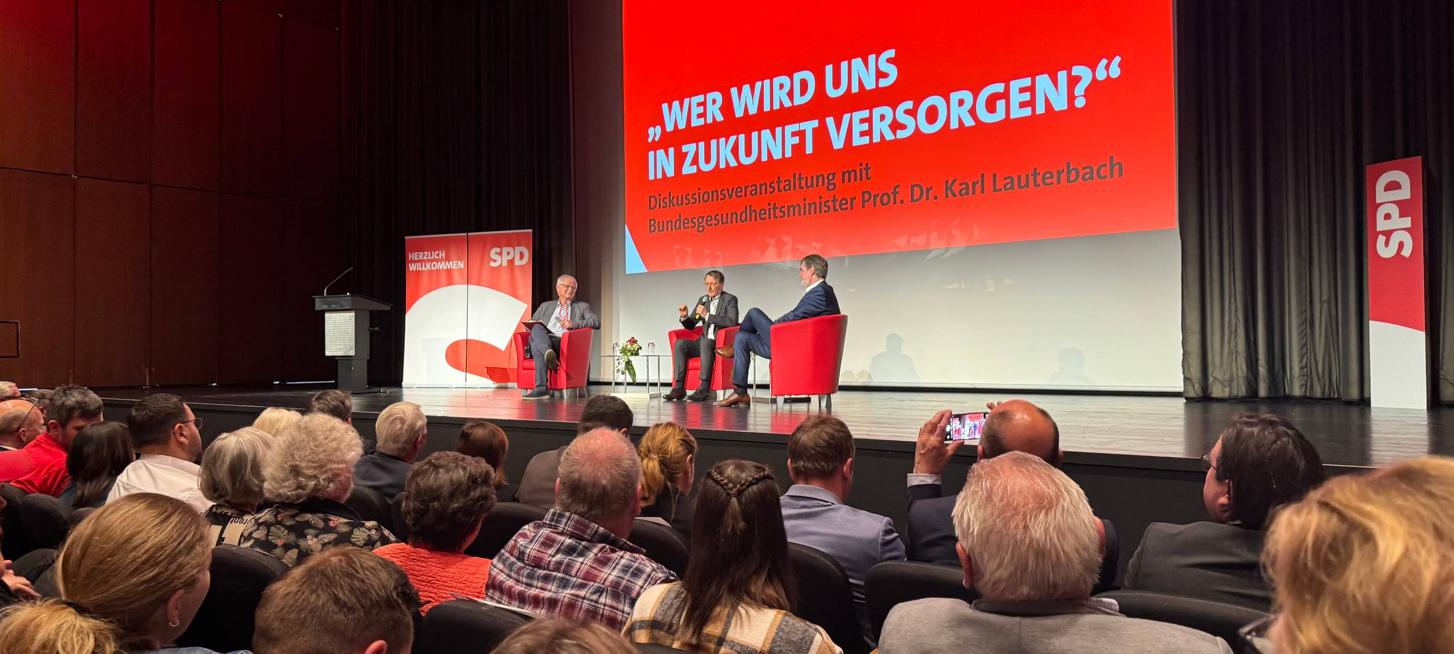 Über 500 Besucher bei Lauterbach im Kurhaus in Hamm