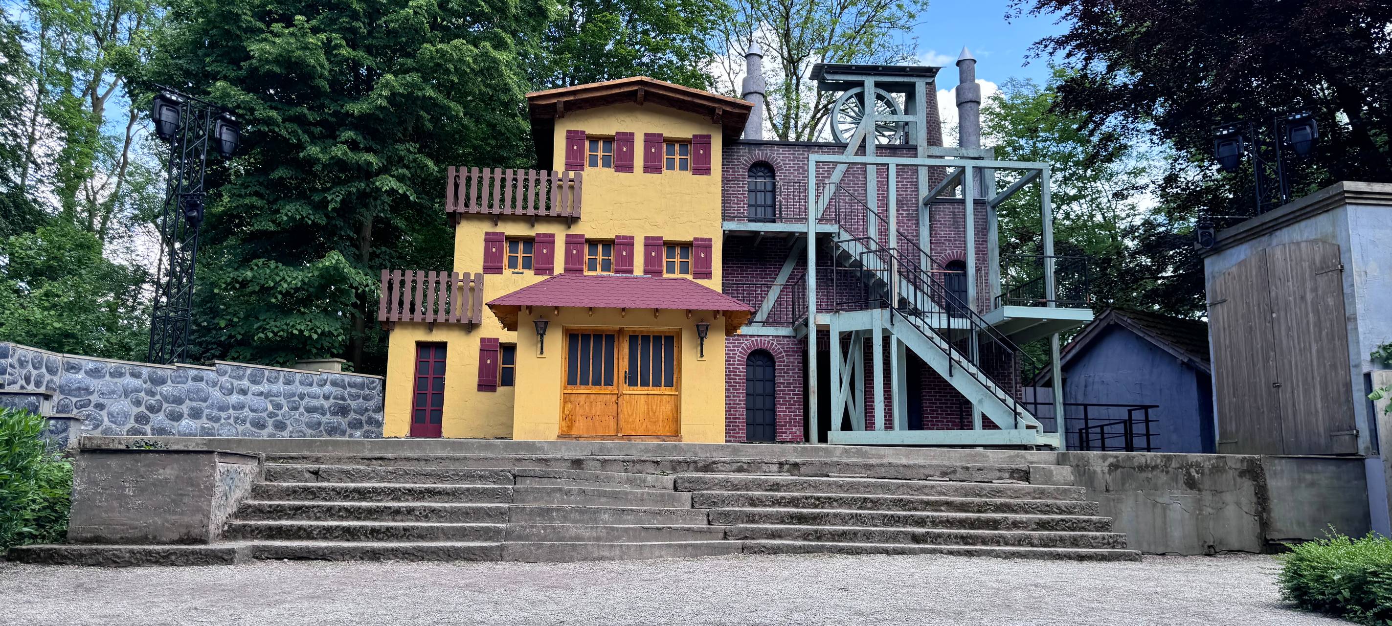 Das neue Bühnenbild der Waldbühne Heessen