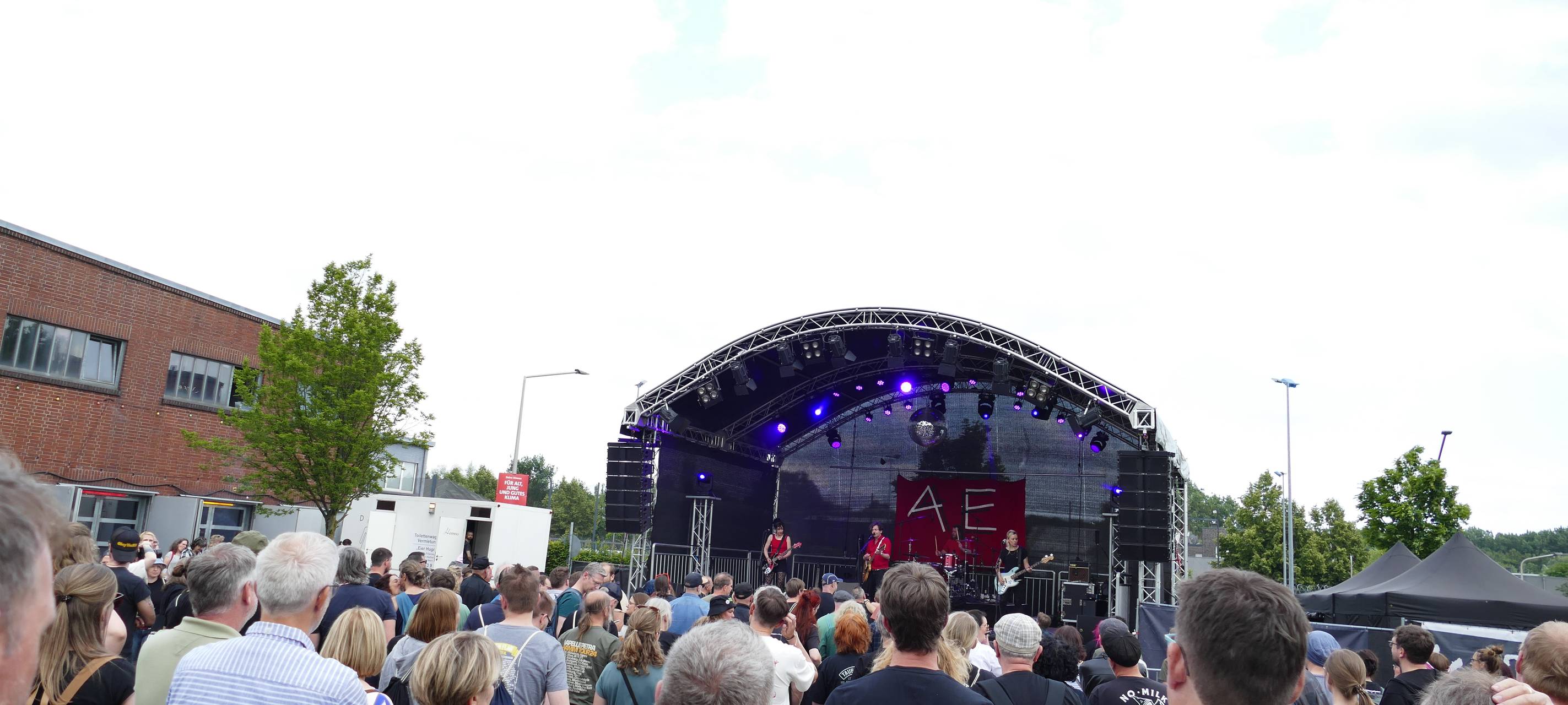 Mehr als Tausend Besucher beim Kapelle Somma in Hamm
