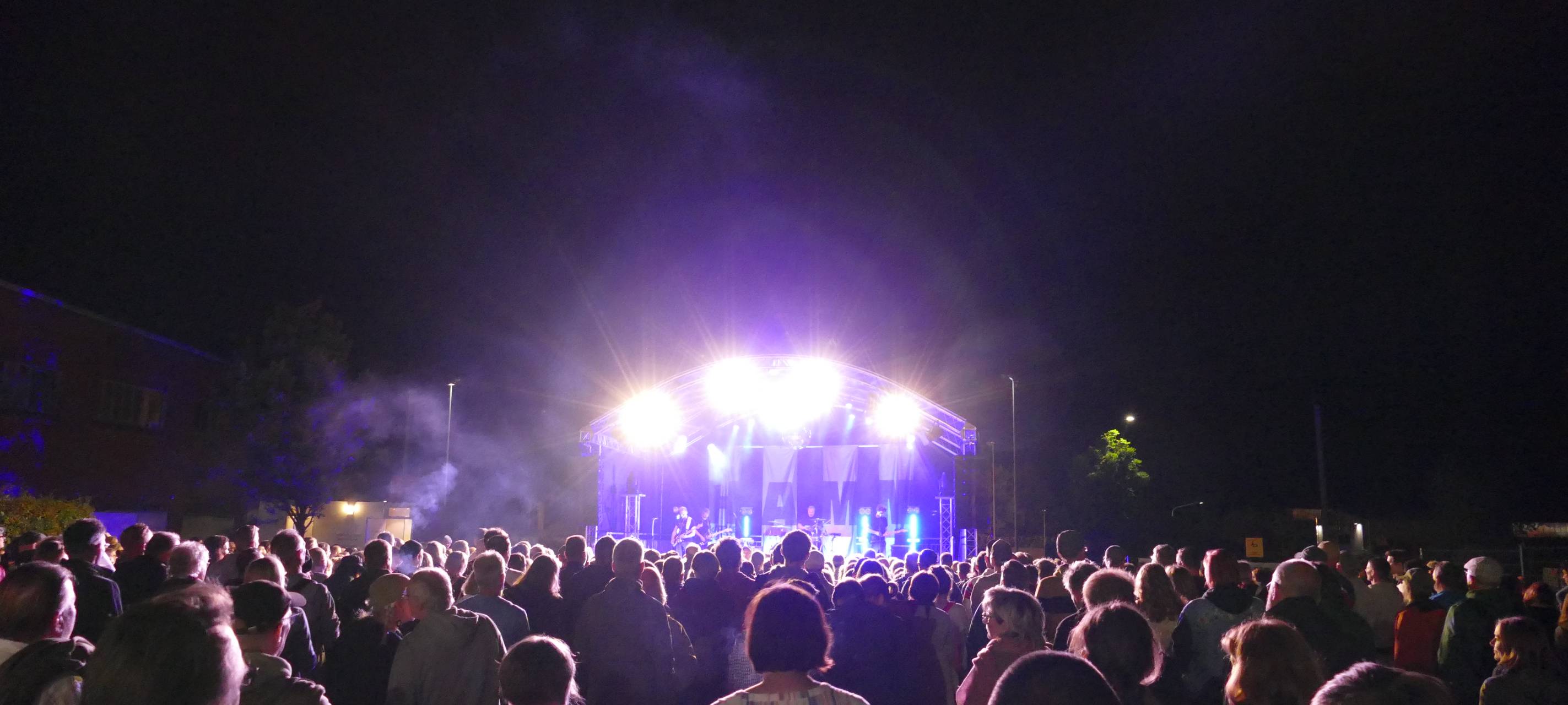 Mehr als Tausend Besucher beim Kapelle Somma in Hamm