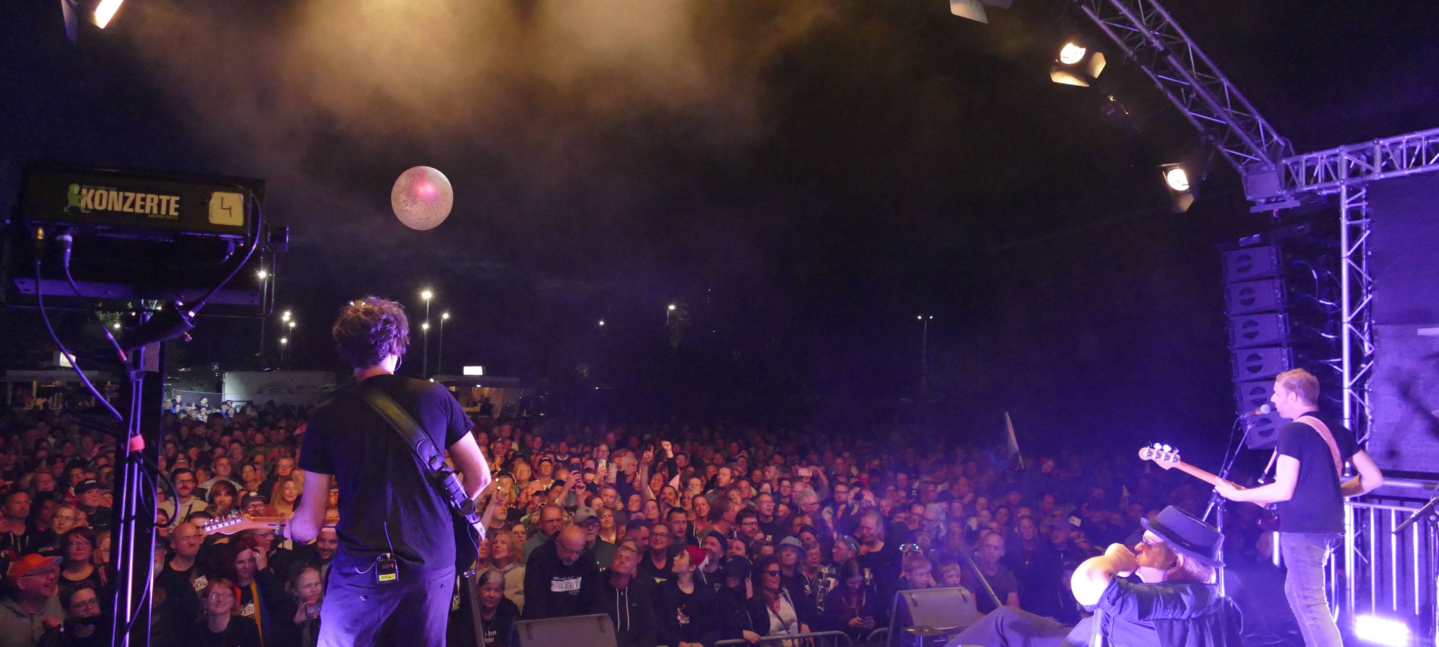 Mehr als Tausend Besucher beim Kapelle Somma in Hamm