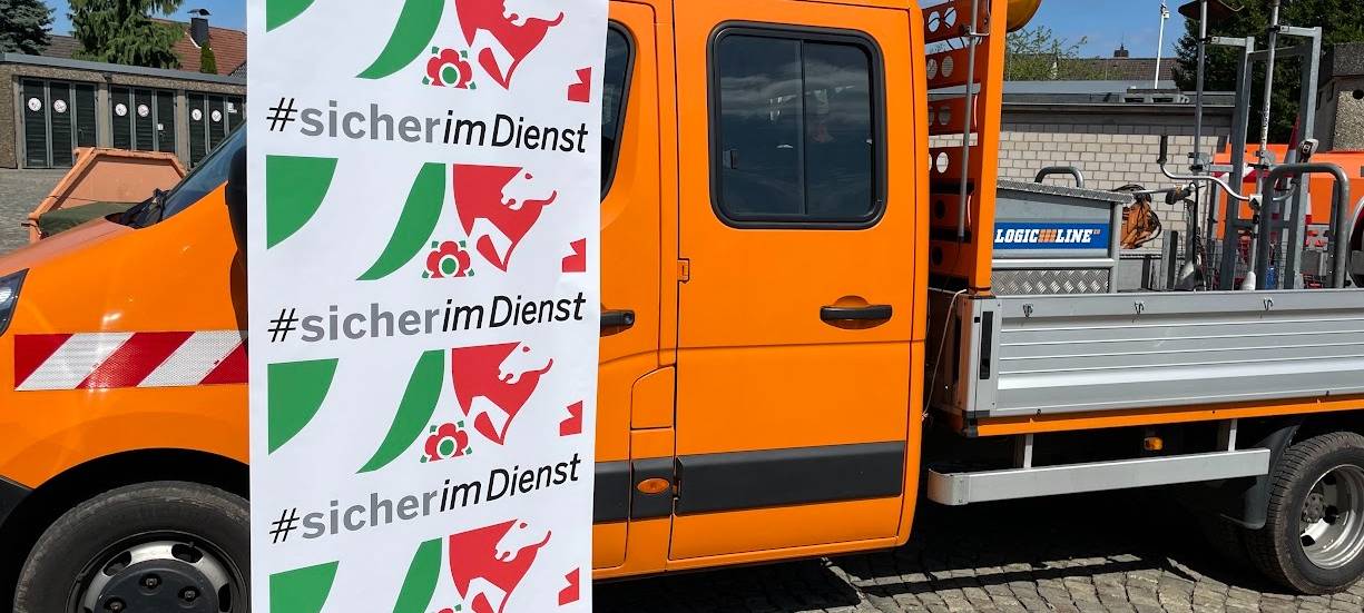 Sicher im Dienst: Schutz für Straßenwärterinnen und Straßenwärter