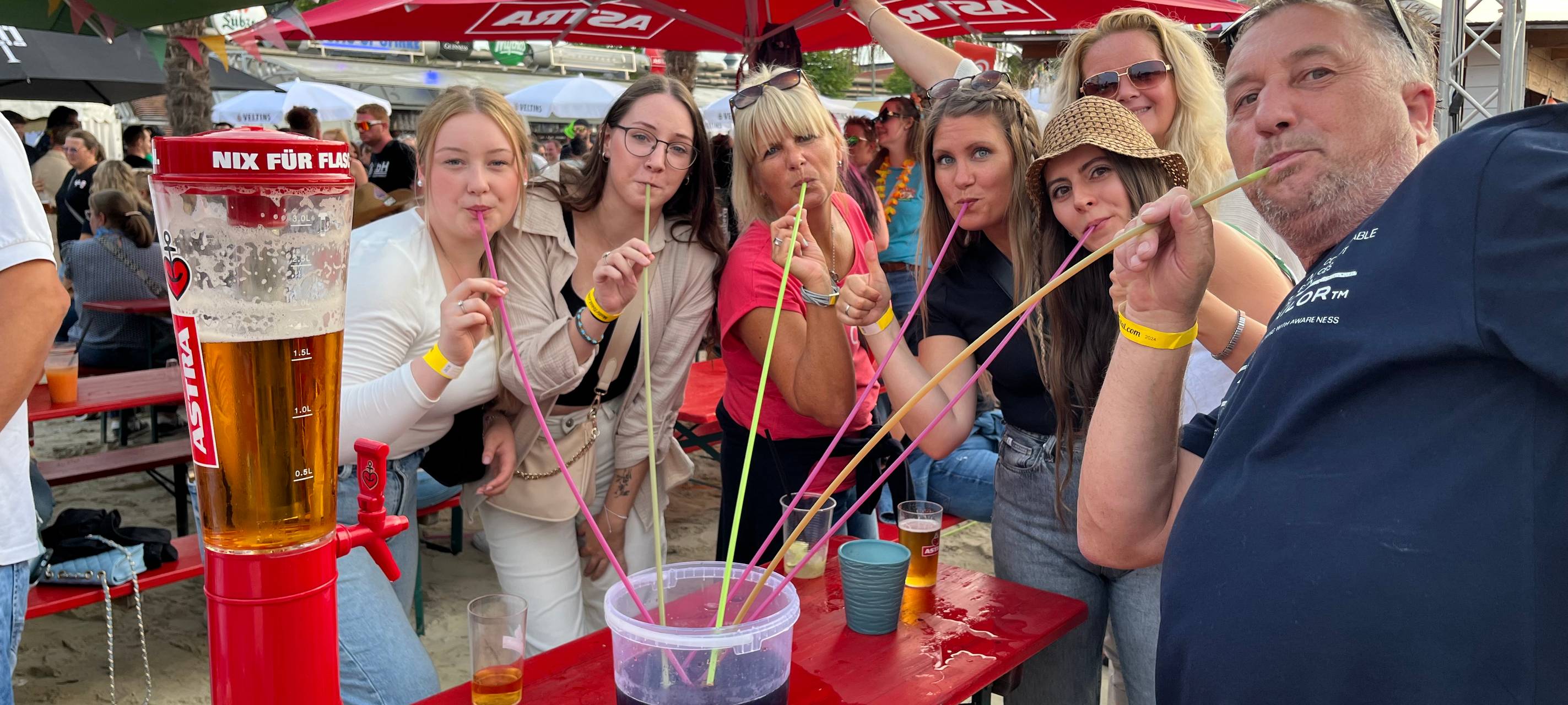 Über tausend Mallorca-Fans feiern "Malle Total 2024" in Hamm