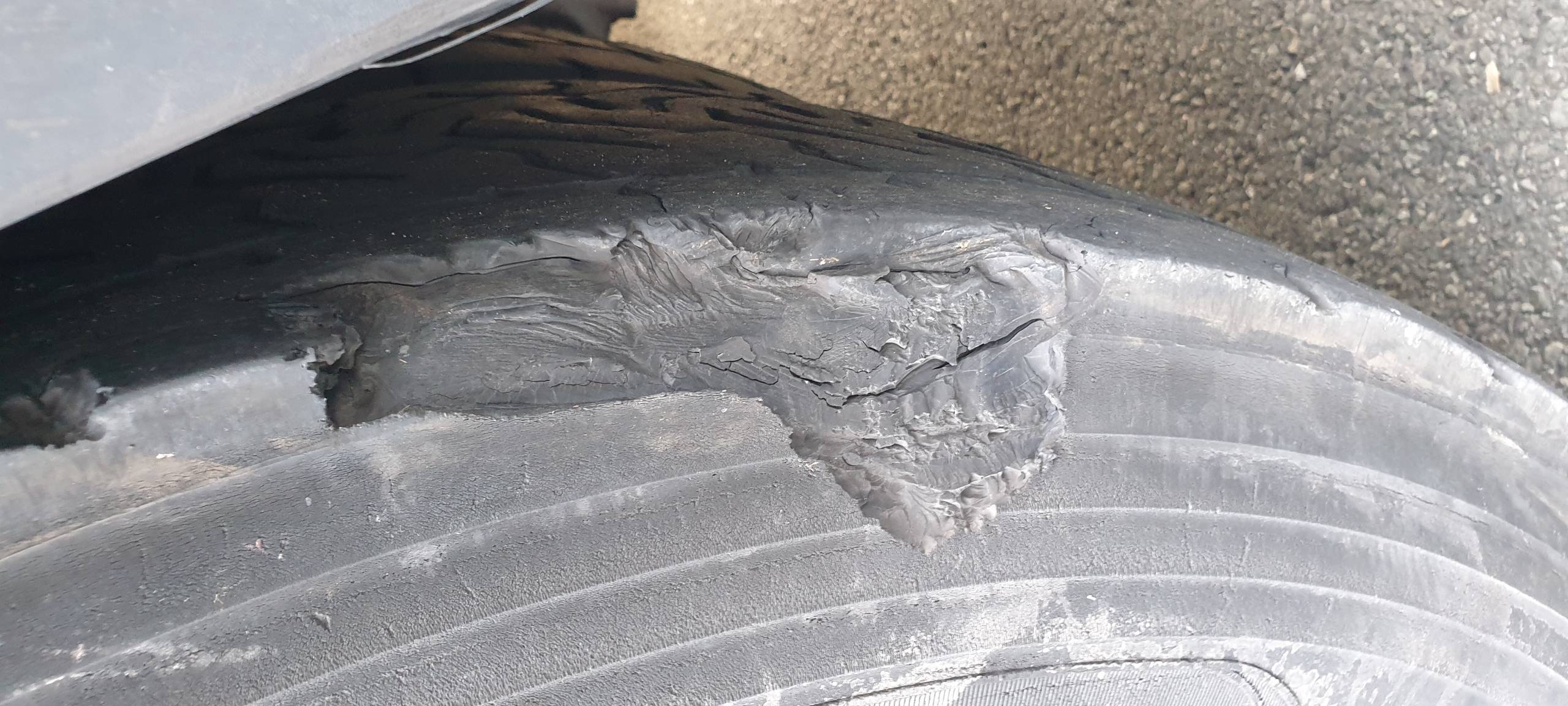 LKW war in Hamm mit zerstörten Reifen unterwegs