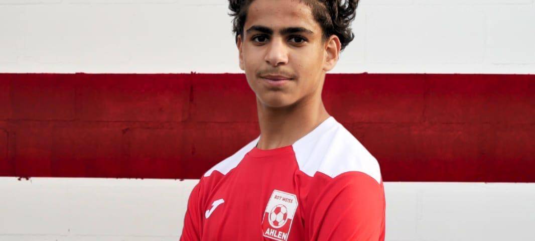 Mustafa aus Ahlen soll im Oktober abgeschoben werden. Seine Teamkollegen und Klassenkameraden wollen das mit einer Petition verhindern.