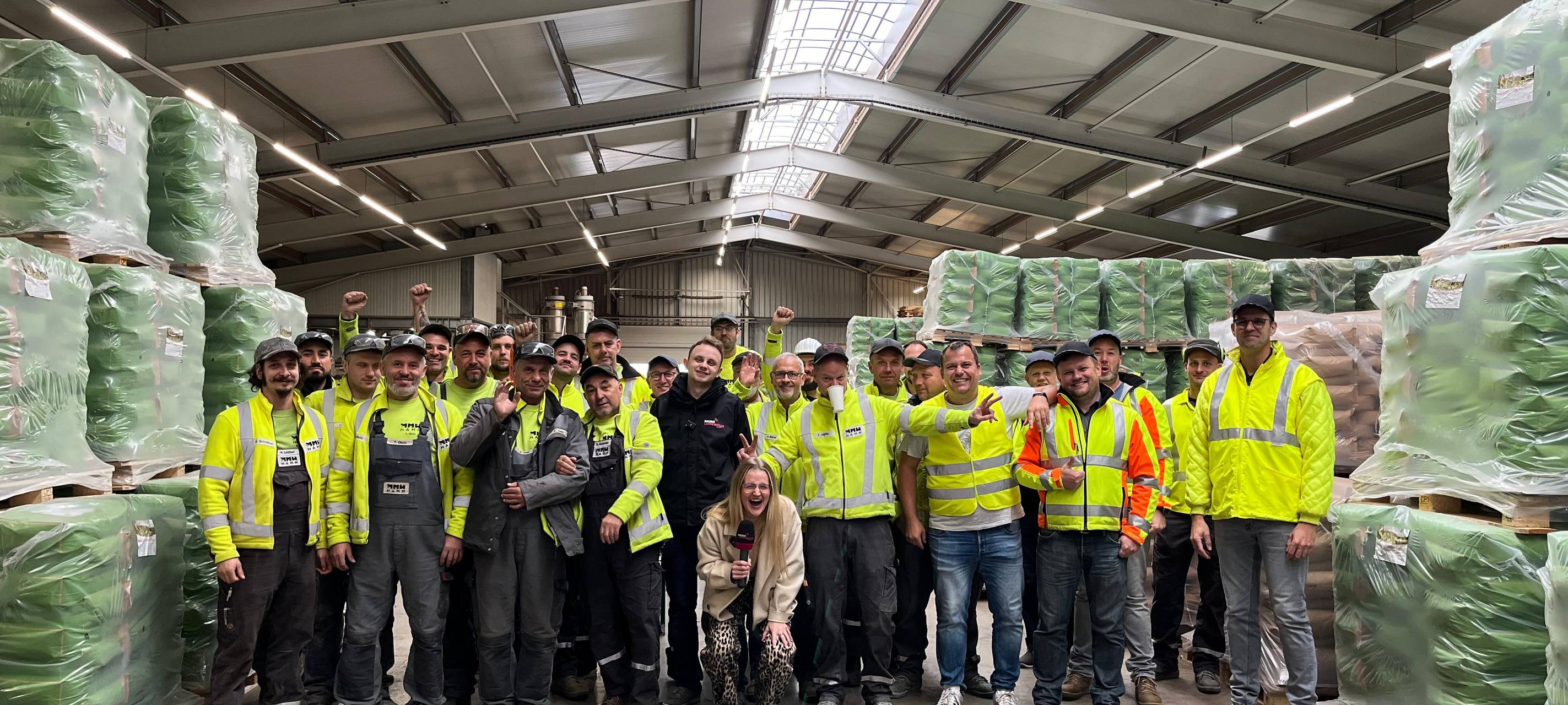 Das Team vom Mineralmahlwerk in Hamm mit Lena