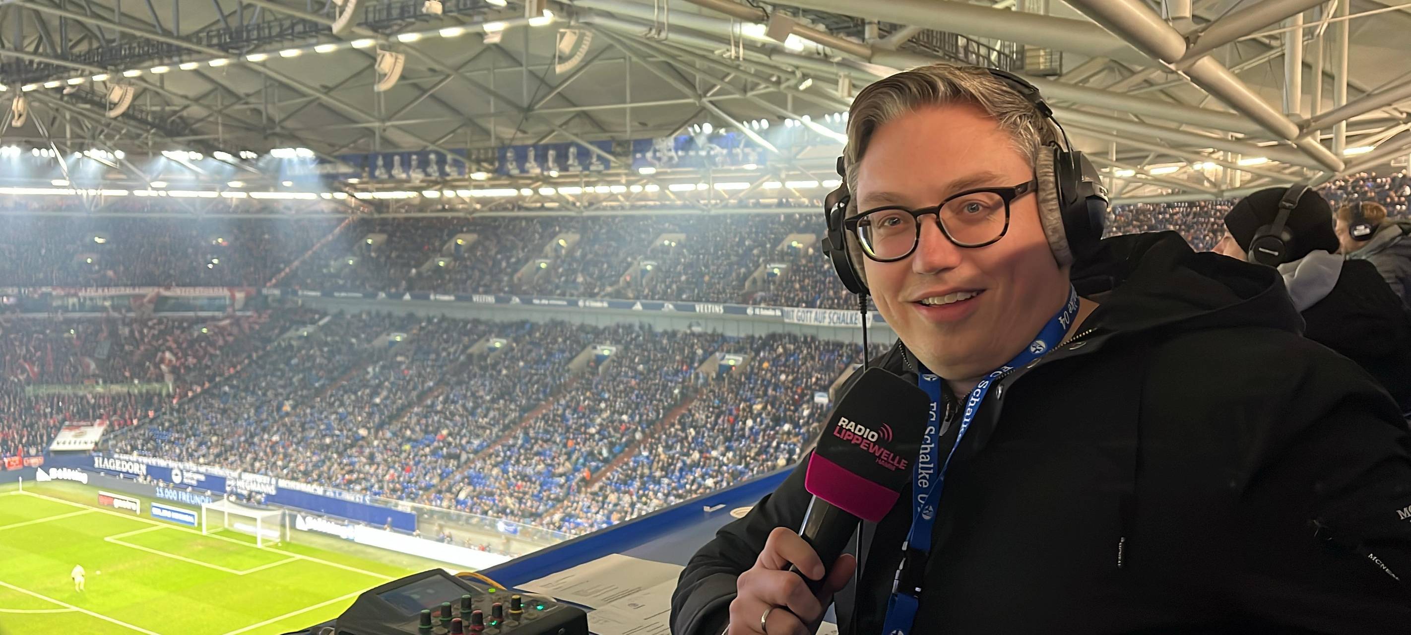 Chefredakteur Matze Dröge berichtet live aus Gelsenkirchen vom Fußballspiele Schalke 04 gegen Kaiserslautern.