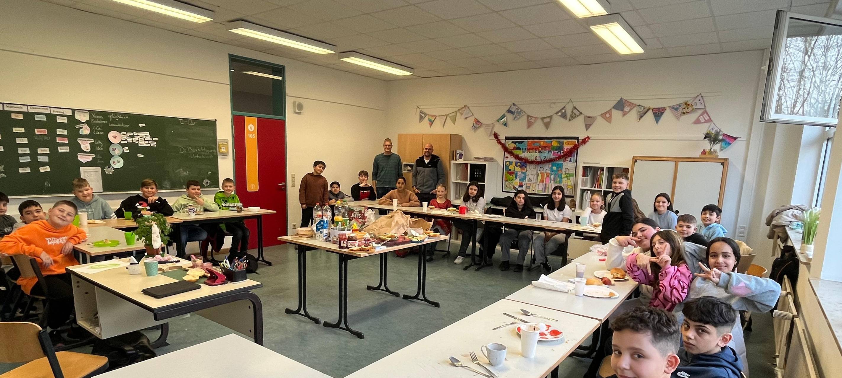 Gemeinsames Frühstück vor Weihnachten der Radioklasse Hamm