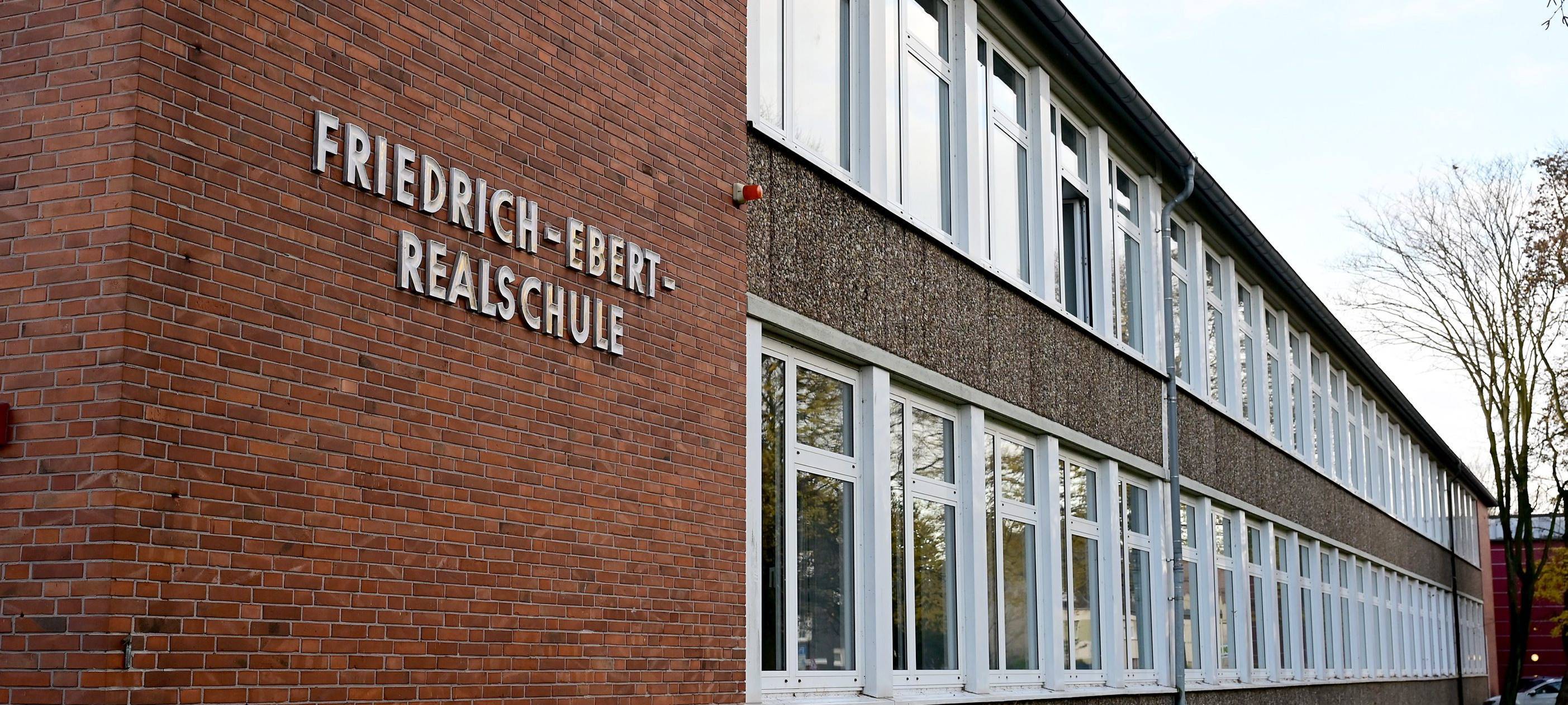 Außenansicht der Friedrich-Ebert-Realschule im Hammer Westen.