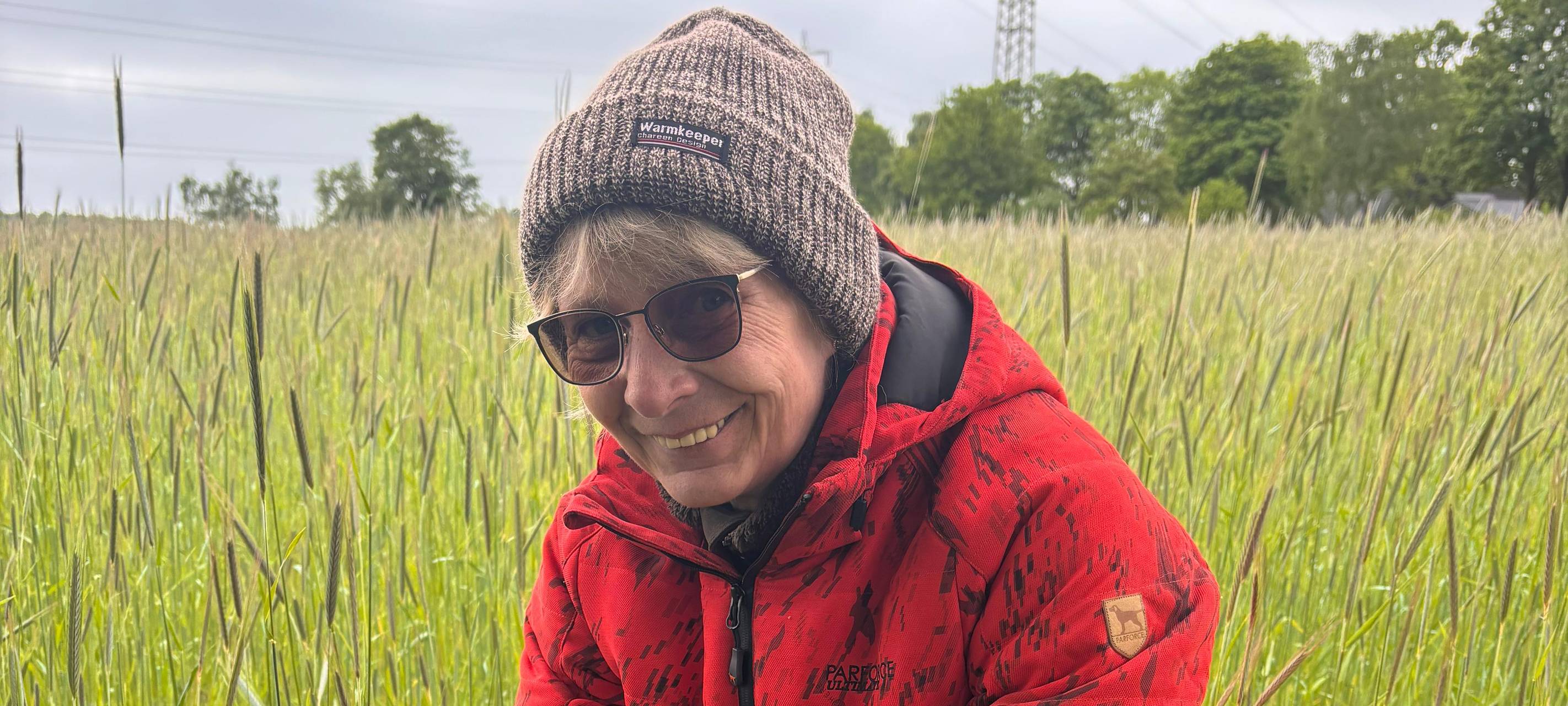 Andrea Ossenkemper bei der Kitzrettung der Kreisjägerschaft in Hamm.