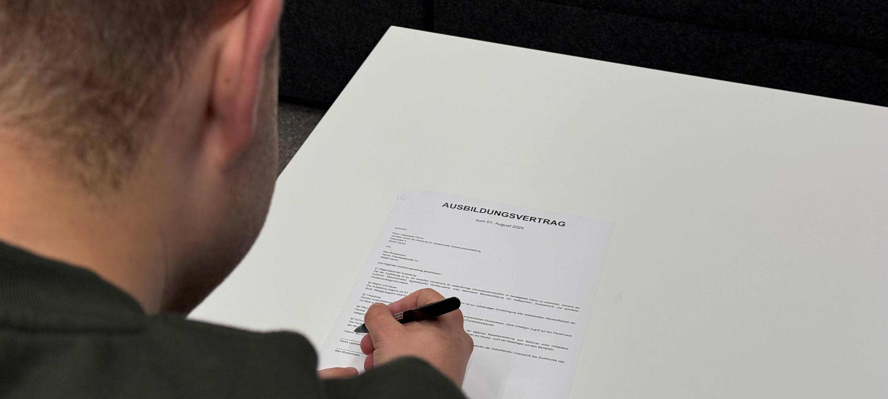 Viele Hammer Azubis haben ihren Vertrag bereits unterschrieben.