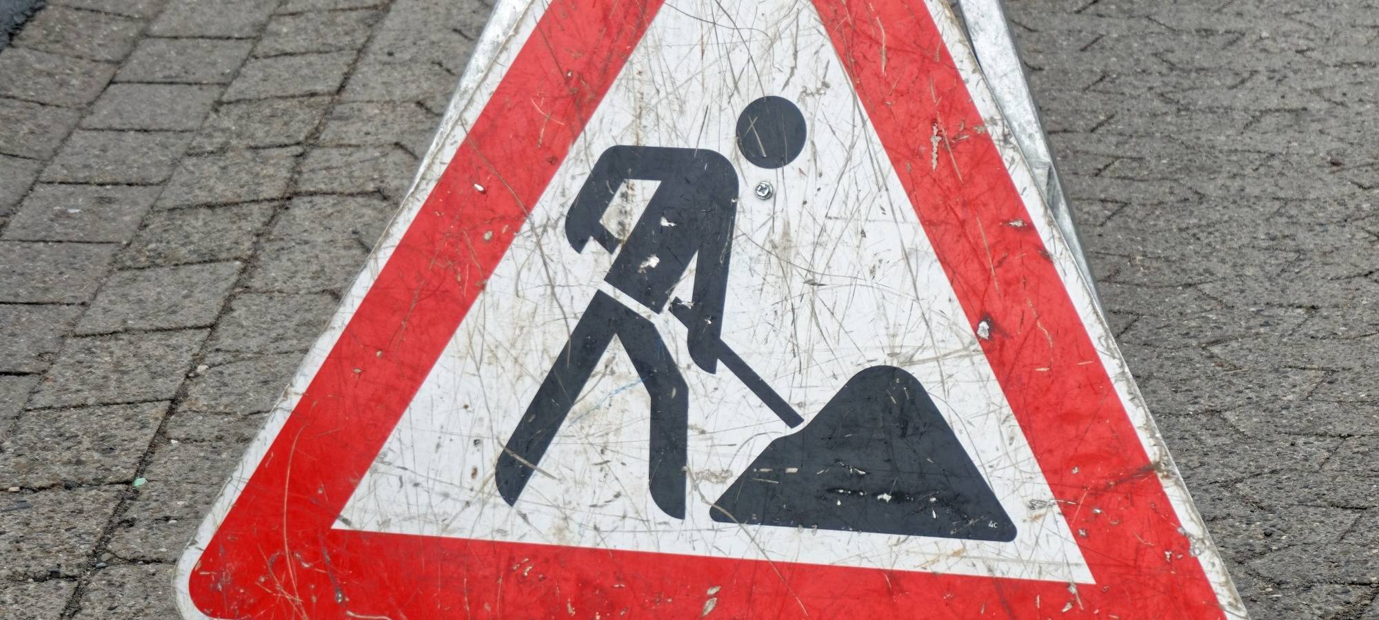 Symbolbild: Baustellenschild